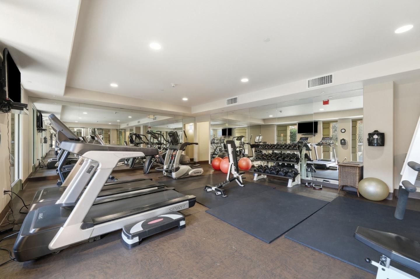 Detail Gallery Image 36 of 45 For 130 E San Fernando St #24,  San Jose,  CA 95112 - 2 Beds | 2 Baths