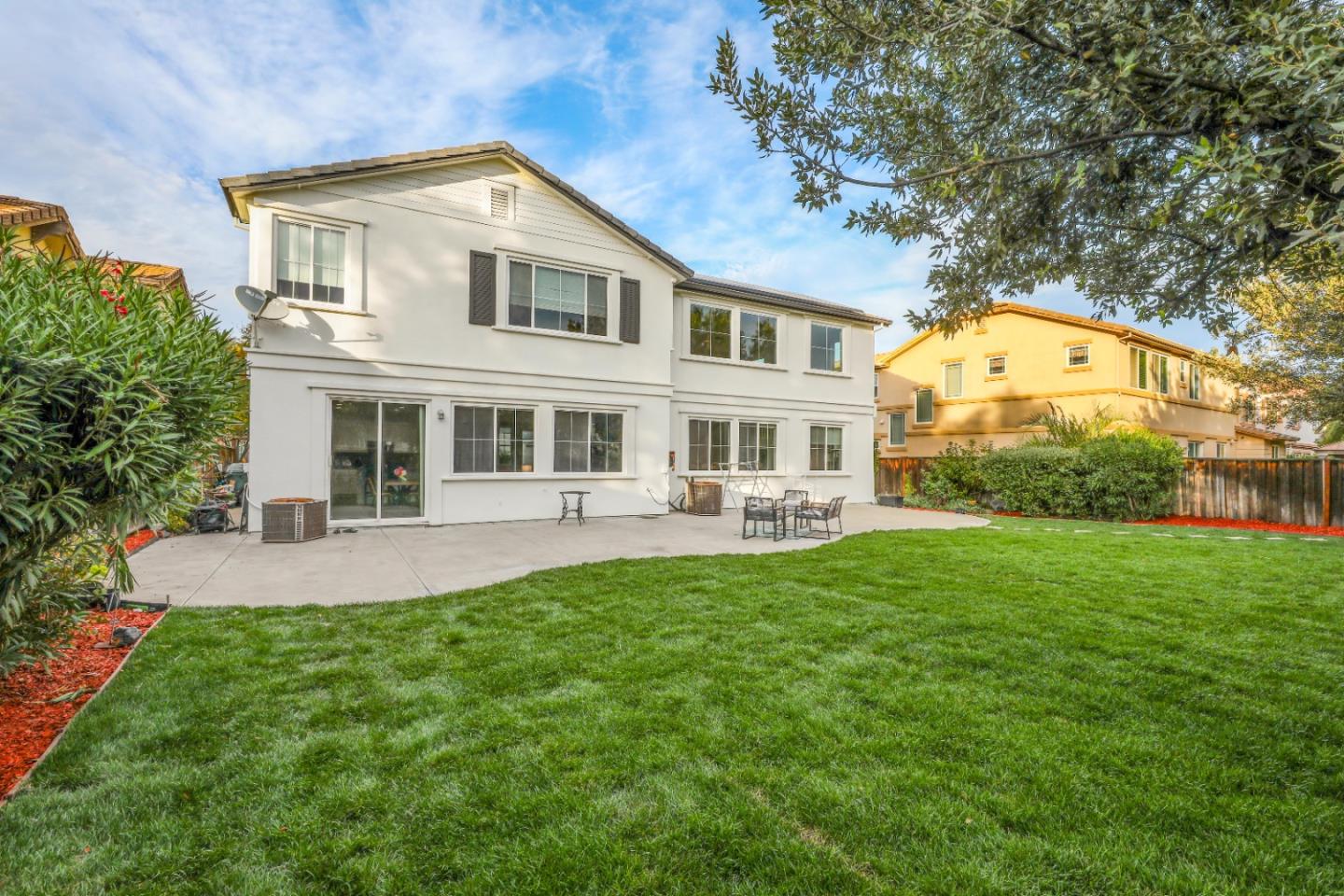 Detail Gallery Image 3 of 59 For 310 Ashlee Ave, Tracy,  CA 95391 - 4 Beds | 3/1 Baths