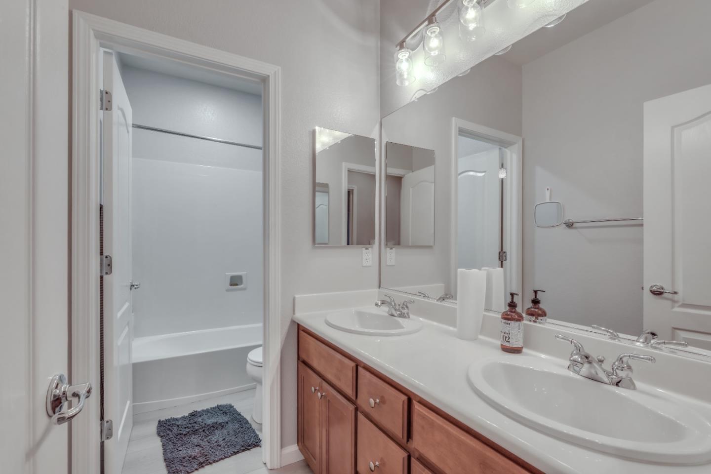 Detail Gallery Image 32 of 59 For 310 Ashlee Ave, Tracy,  CA 95391 - 4 Beds | 3/1 Baths