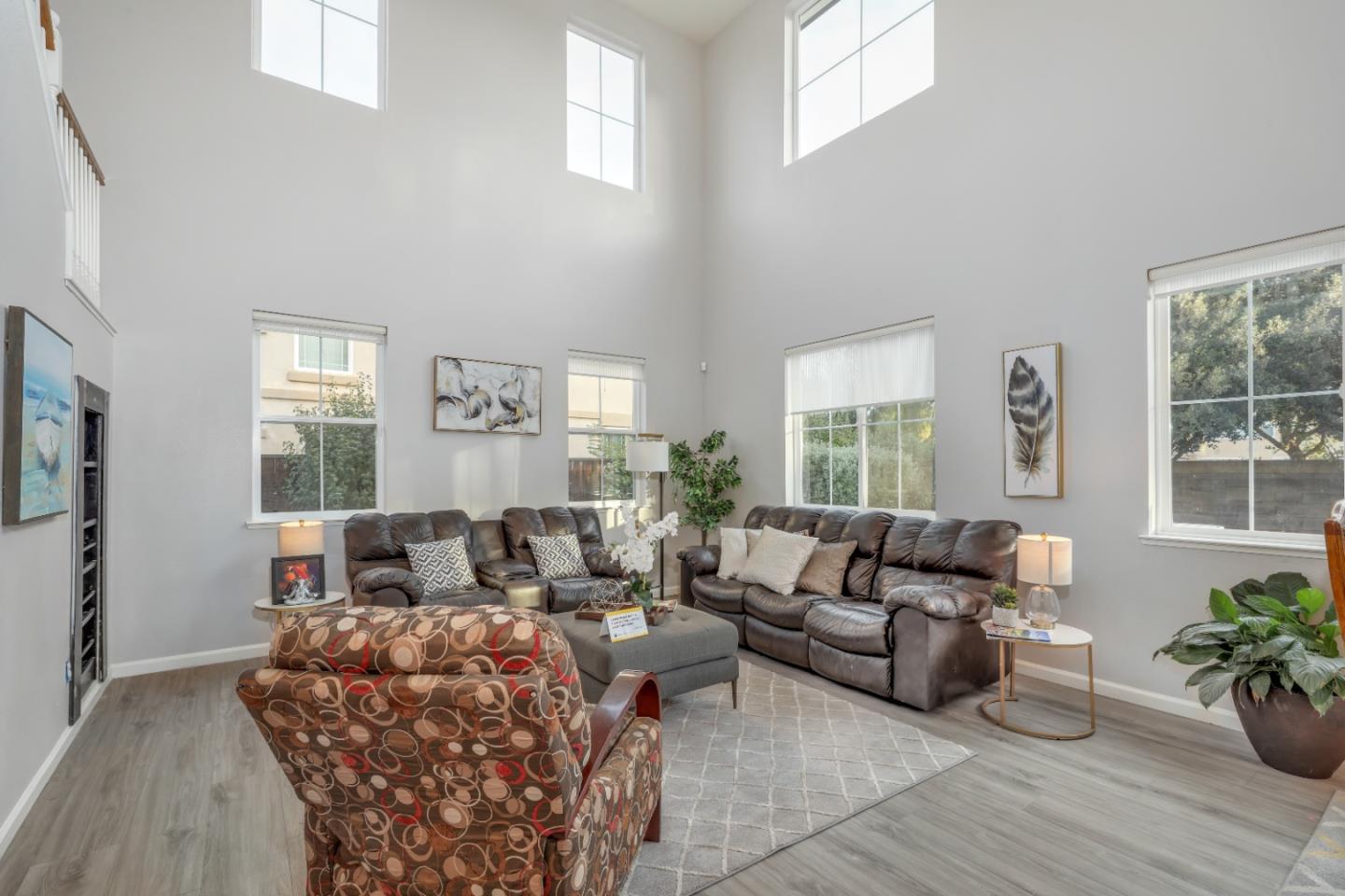 Detail Gallery Image 5 of 59 For 310 Ashlee Ave, Tracy,  CA 95391 - 4 Beds | 3/1 Baths