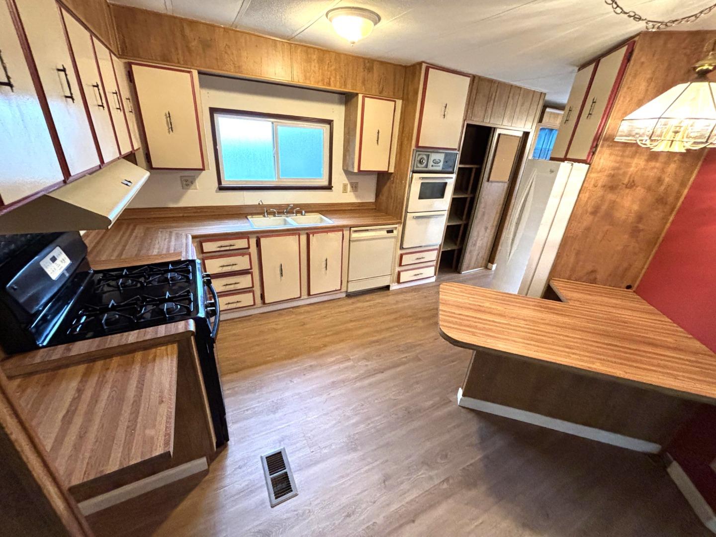 Detail Gallery Image 11 of 30 For 3156 Esplanade #304,  Chico,  CA 95973 - 2 Beds | 2 Baths