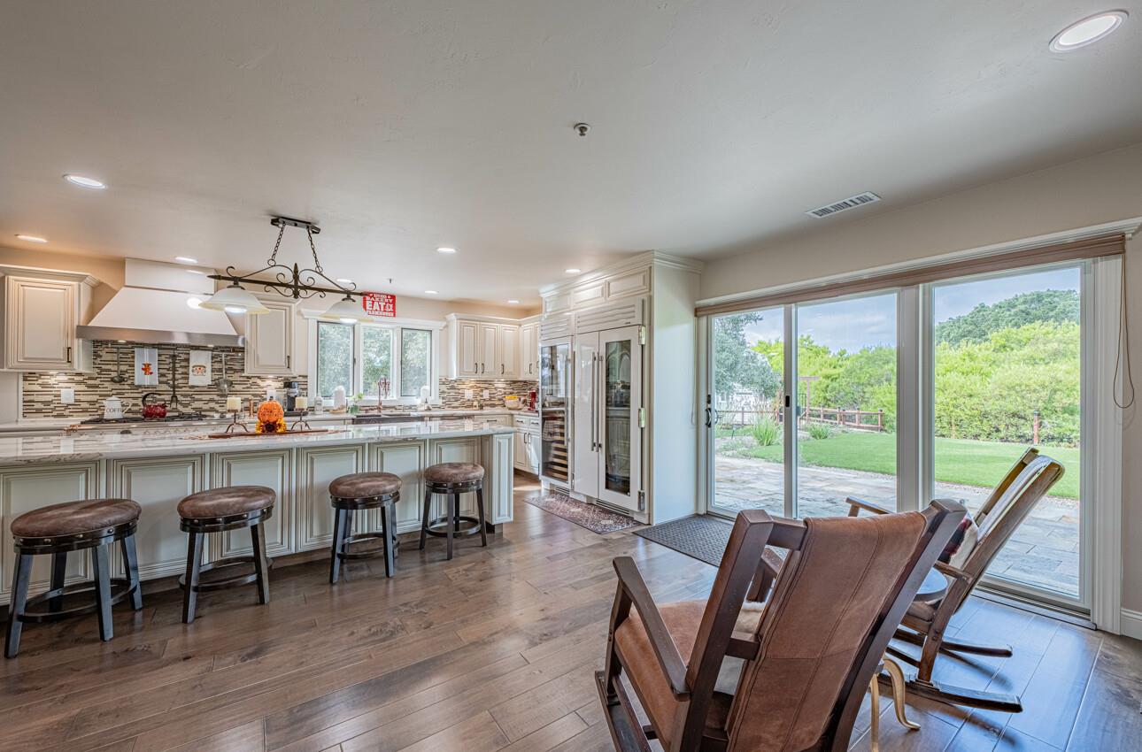 Detail Gallery Image 17 of 82 For 11394 Saddle Rd, Monterey,  CA 93940 - 4 Beds | 3/1 Baths