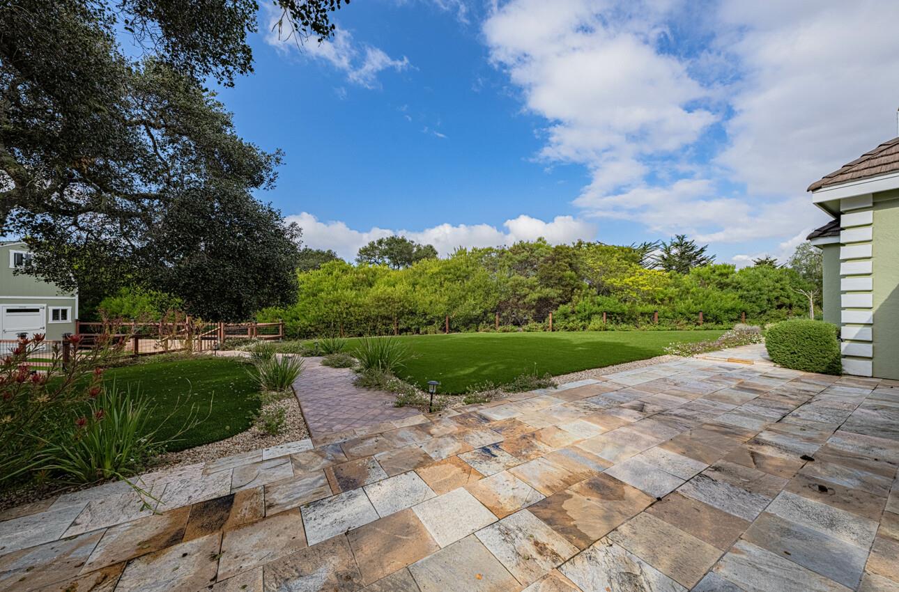 Detail Gallery Image 19 of 82 For 11394 Saddle Rd, Monterey,  CA 93940 - 4 Beds | 3/1 Baths