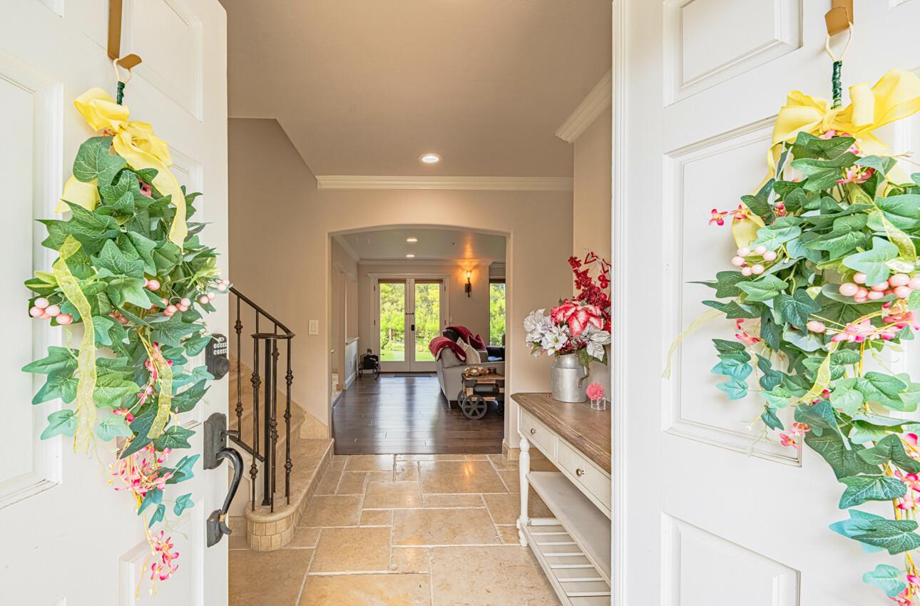 Detail Gallery Image 9 of 82 For 11394 Saddle Rd, Monterey,  CA 93940 - 4 Beds | 3/1 Baths