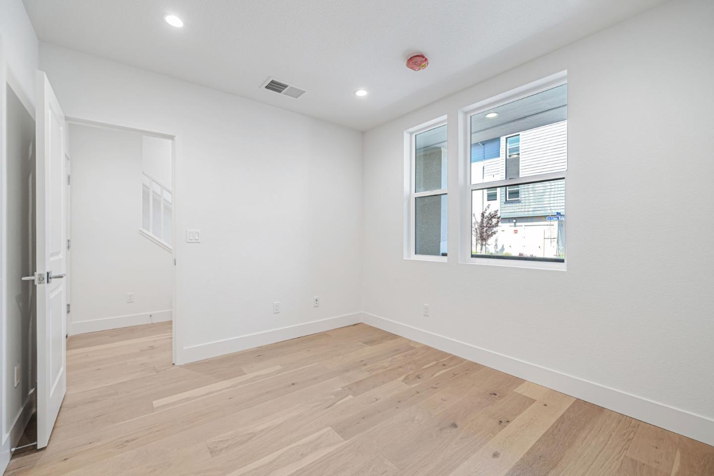 Detail Gallery Image 7 of 21 For 3108 Seashell Ter, San Ramon,  CA 94583 - 3 Beds | 3/1 Baths