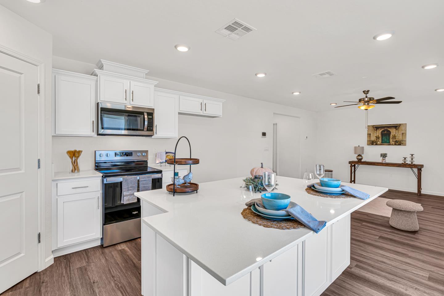 Detail Gallery Image 11 of 30 For 408 Rice Way, Los Banos,  CA 93635 - 3 Beds | 2/1 Baths