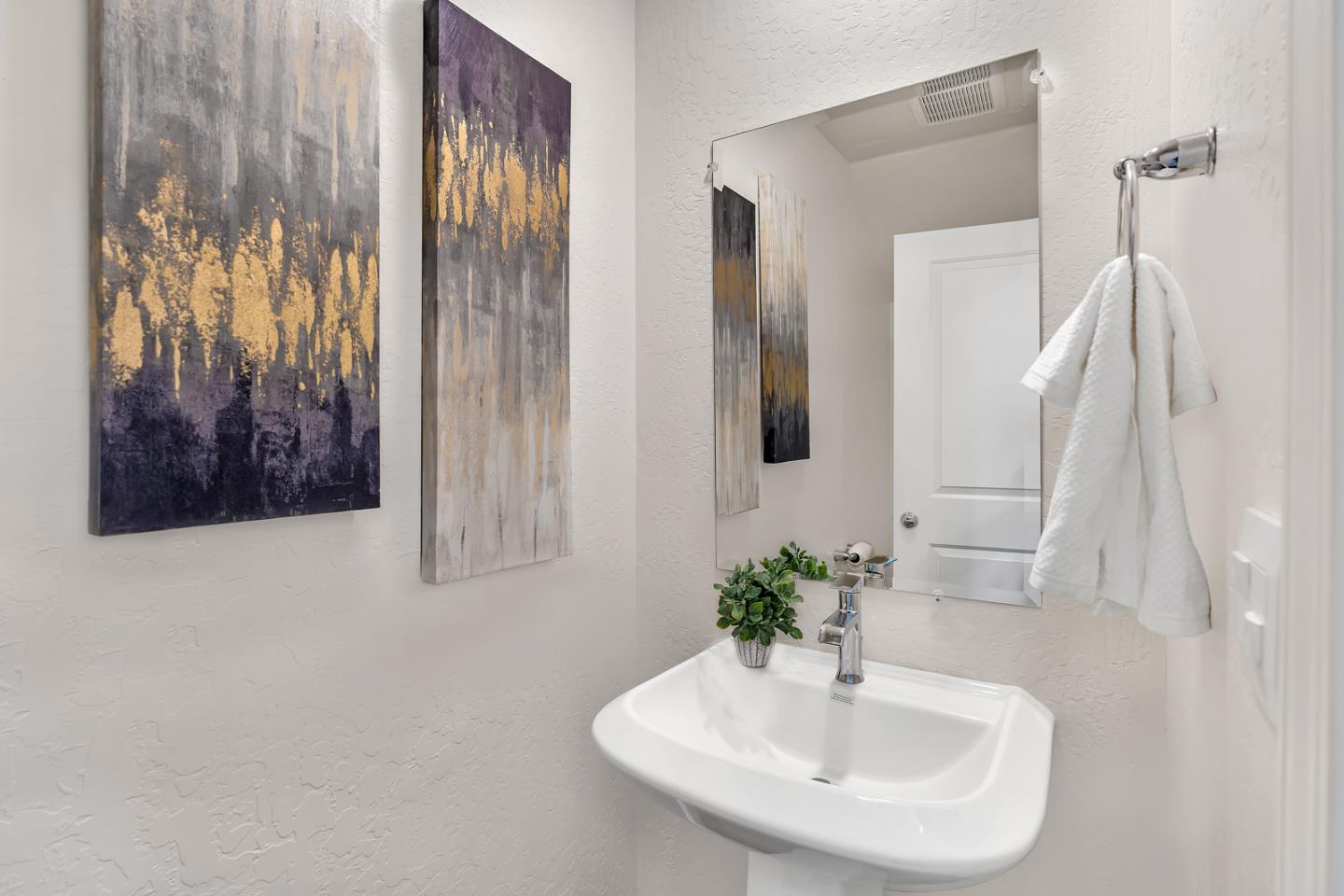 Detail Gallery Image 5 of 30 For 408 Rice Way, Los Banos,  CA 93635 - 3 Beds | 2/1 Baths