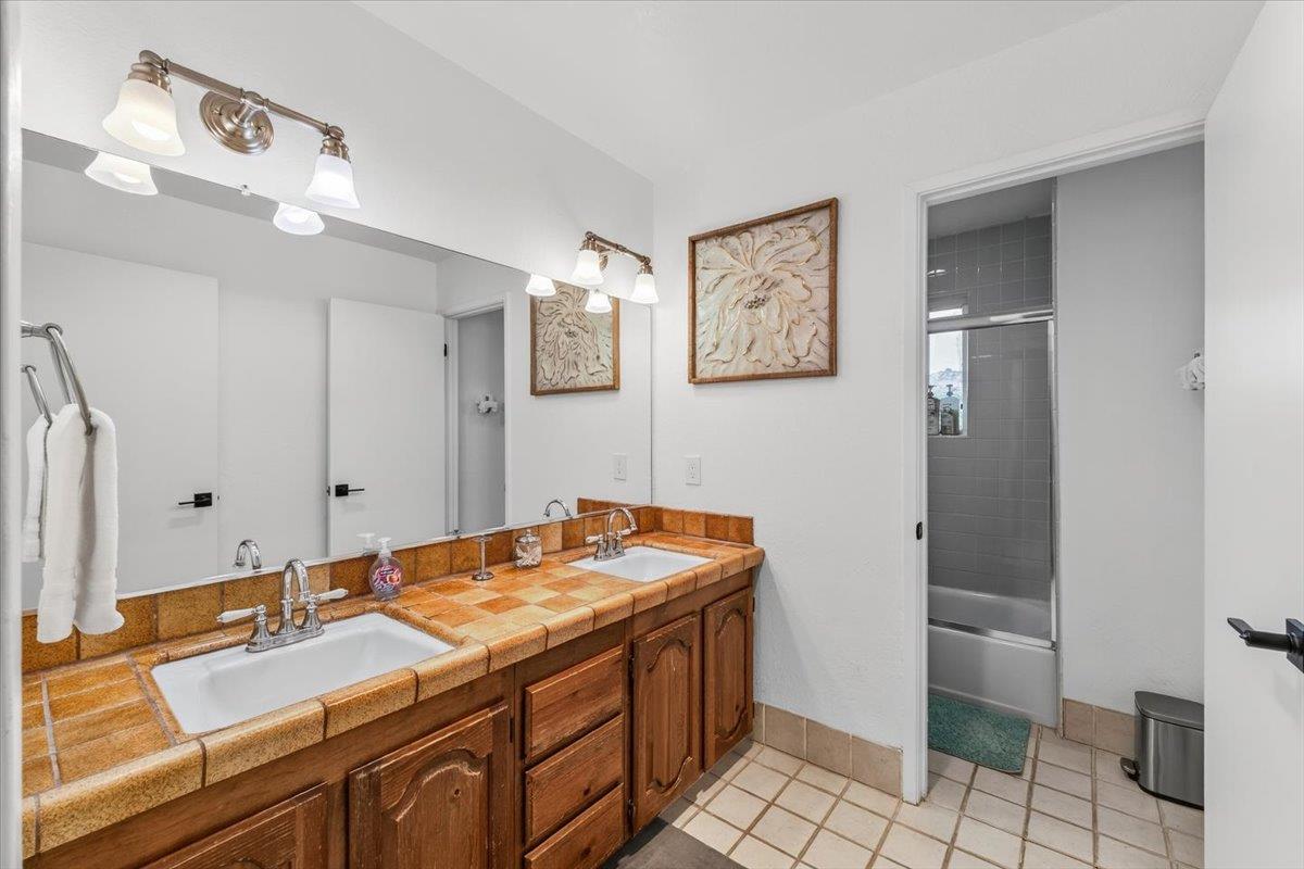 Detail Gallery Image 41 of 70 For 266 San Benancio Canyon Rd, Salinas,  CA 93908 - 6 Beds | 4 Baths