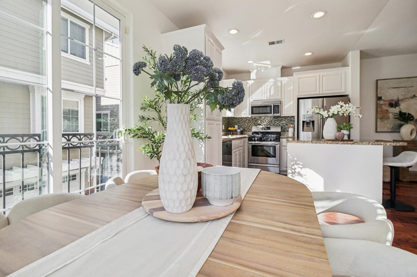 Detail Gallery Image 12 of 49 For 10837 N Stelling Rd, Cupertino,  CA 95014 - 4 Beds | 2/1 Baths