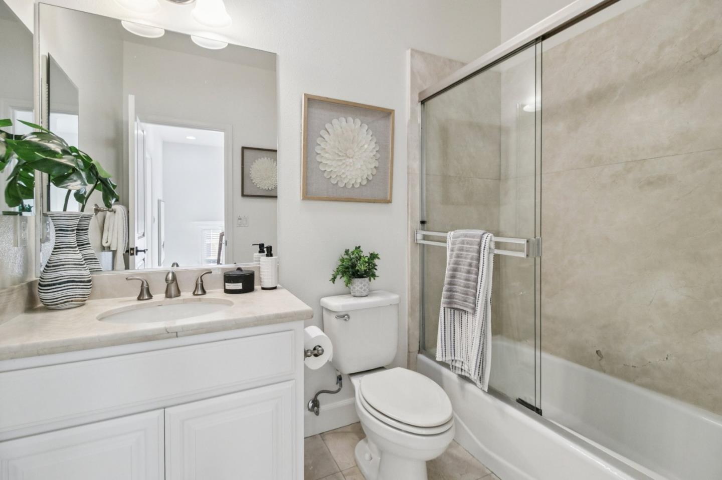 Detail Gallery Image 24 of 49 For 10837 N Stelling Rd, Cupertino,  CA 95014 - 4 Beds | 2/1 Baths