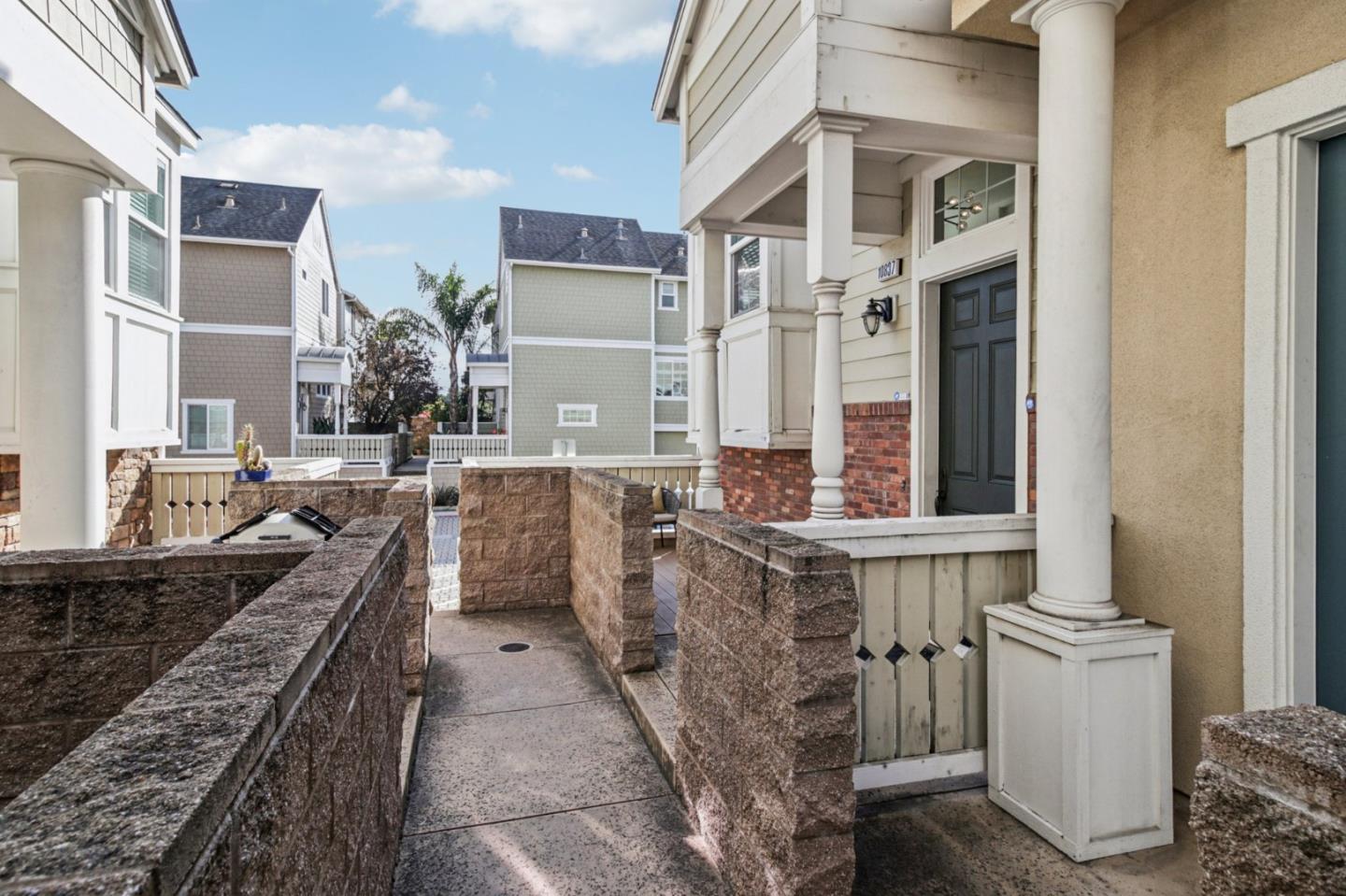 Detail Gallery Image 28 of 49 For 10837 N Stelling Rd, Cupertino,  CA 95014 - 4 Beds | 2/1 Baths