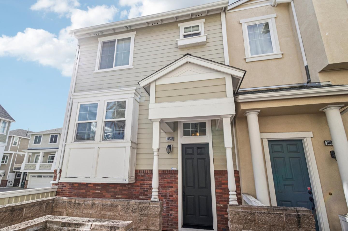 Detail Gallery Image 35 of 49 For 10837 N Stelling Rd, Cupertino,  CA 95014 - 4 Beds | 2/1 Baths