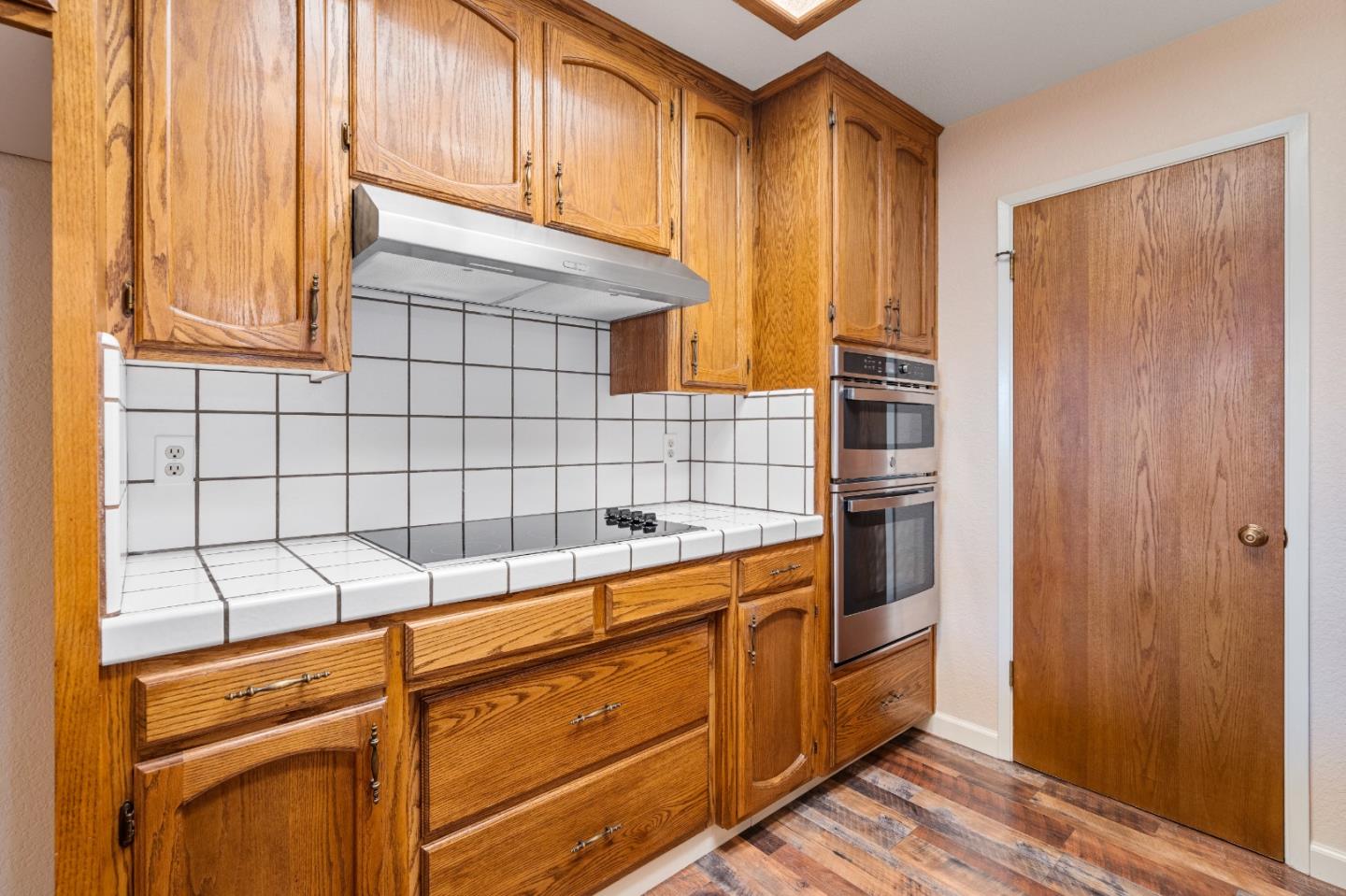 Detail Gallery Image 10 of 25 For 729 Helen Dr, Hollister,  CA 95023 - 2 Beds | 2/1 Baths