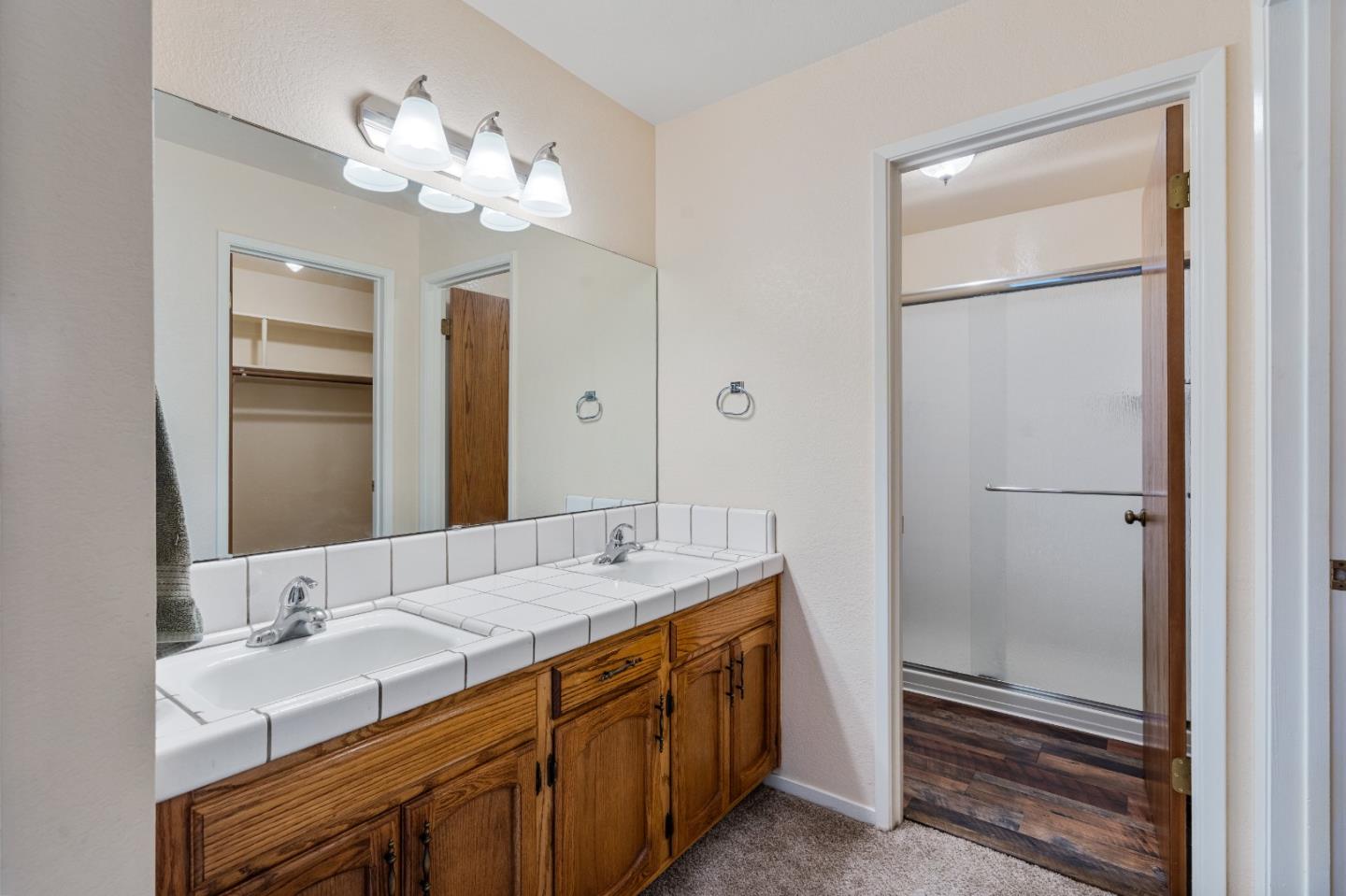 Detail Gallery Image 16 of 25 For 729 Helen Dr, Hollister,  CA 95023 - 2 Beds | 2/1 Baths