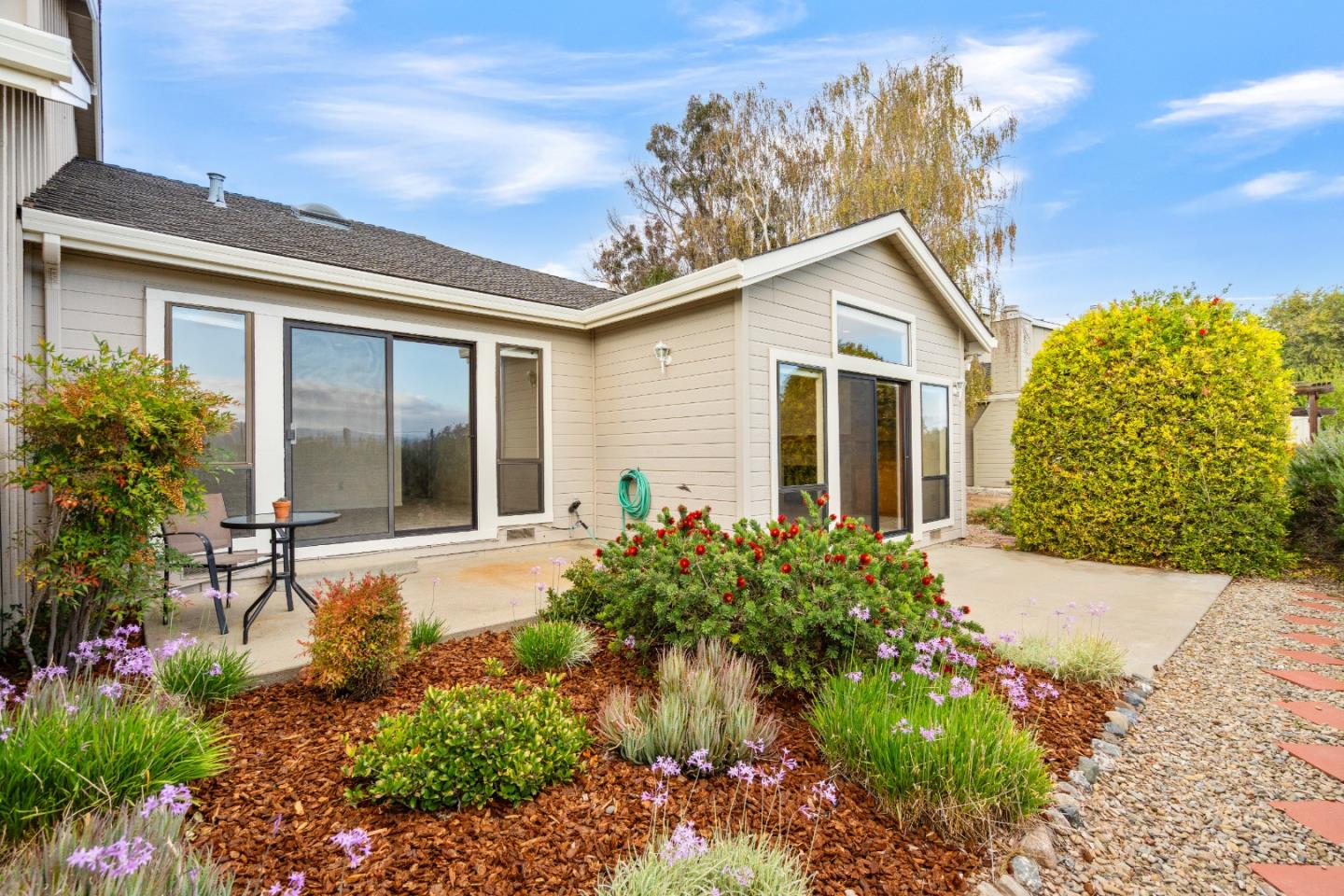 Detail Gallery Image 24 of 25 For 729 Helen Dr, Hollister,  CA 95023 - 2 Beds | 2/1 Baths