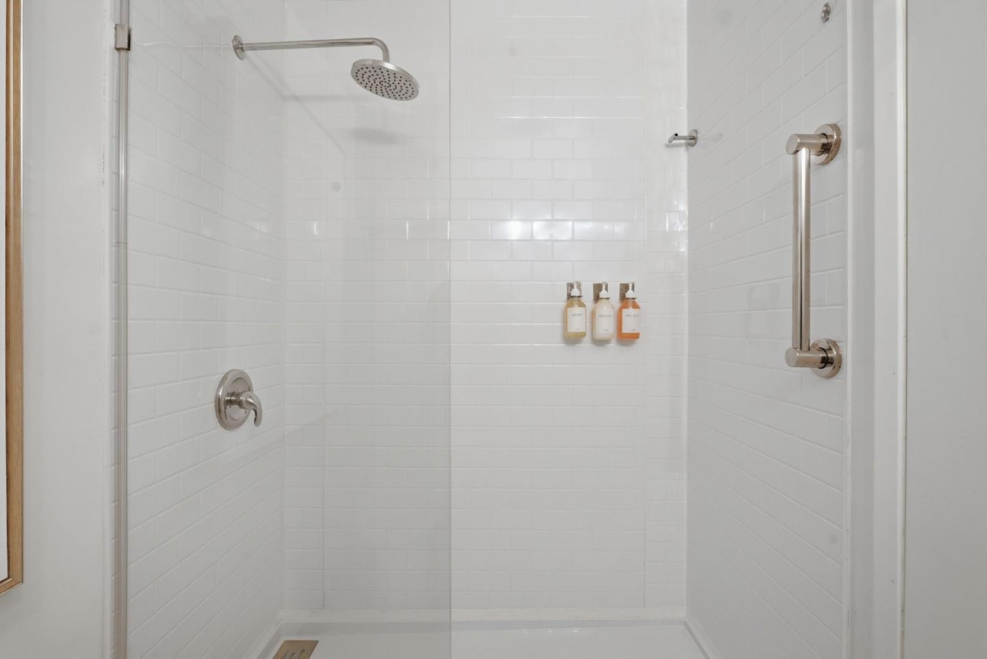 Detail Gallery Image 24 of 49 For 955 Shorepoint Ct #200,  Alameda,  CA 94501 - 1 Beds | 1 Baths