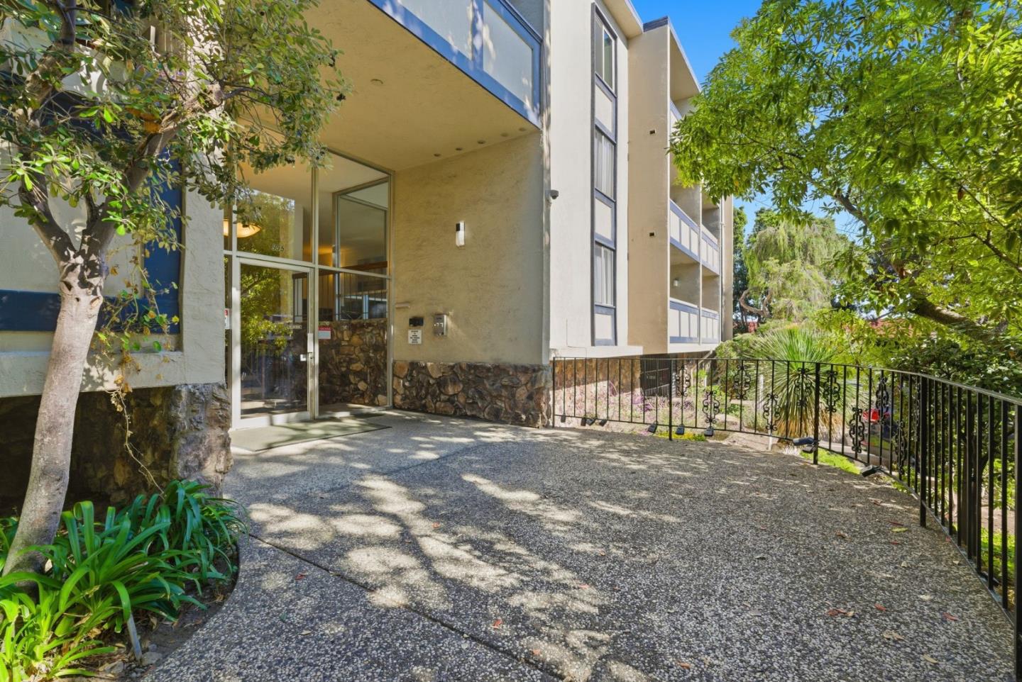 Detail Gallery Image 29 of 49 For 955 Shorepoint Ct #200,  Alameda,  CA 94501 - 1 Beds | 1 Baths