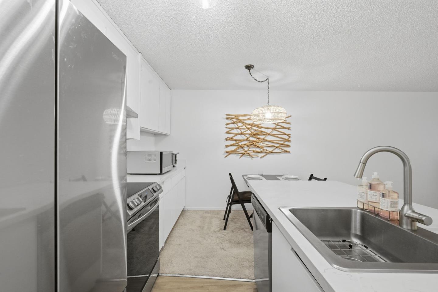 Detail Gallery Image 6 of 49 For 955 Shorepoint Ct #200,  Alameda,  CA 94501 - 1 Beds | 1 Baths