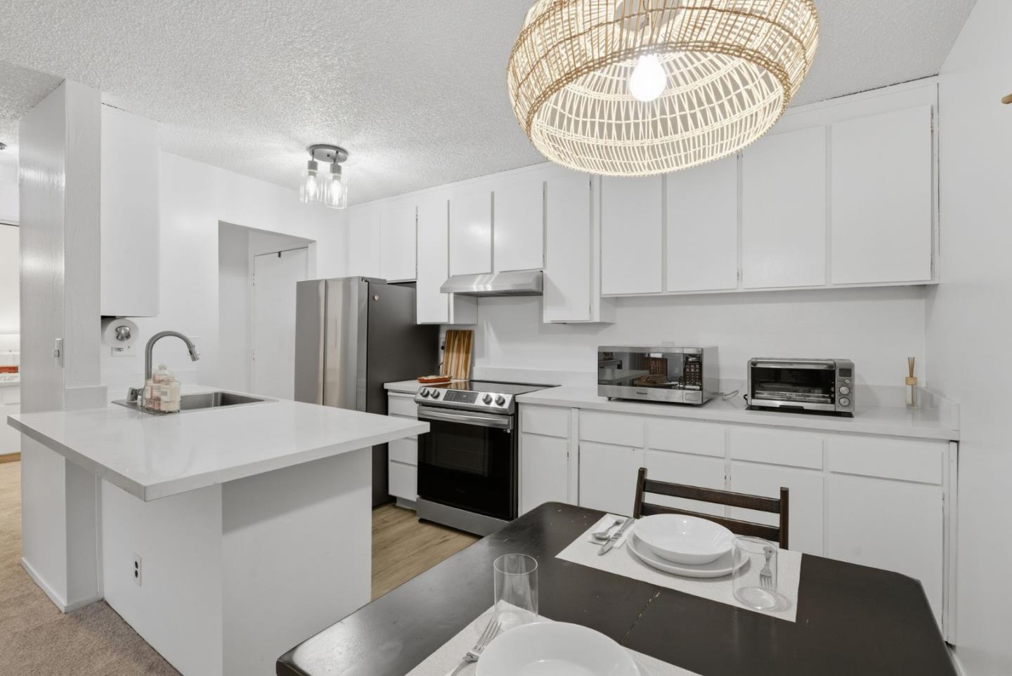 Detail Gallery Image 8 of 49 For 955 Shorepoint Ct #200,  Alameda,  CA 94501 - 1 Beds | 1 Baths