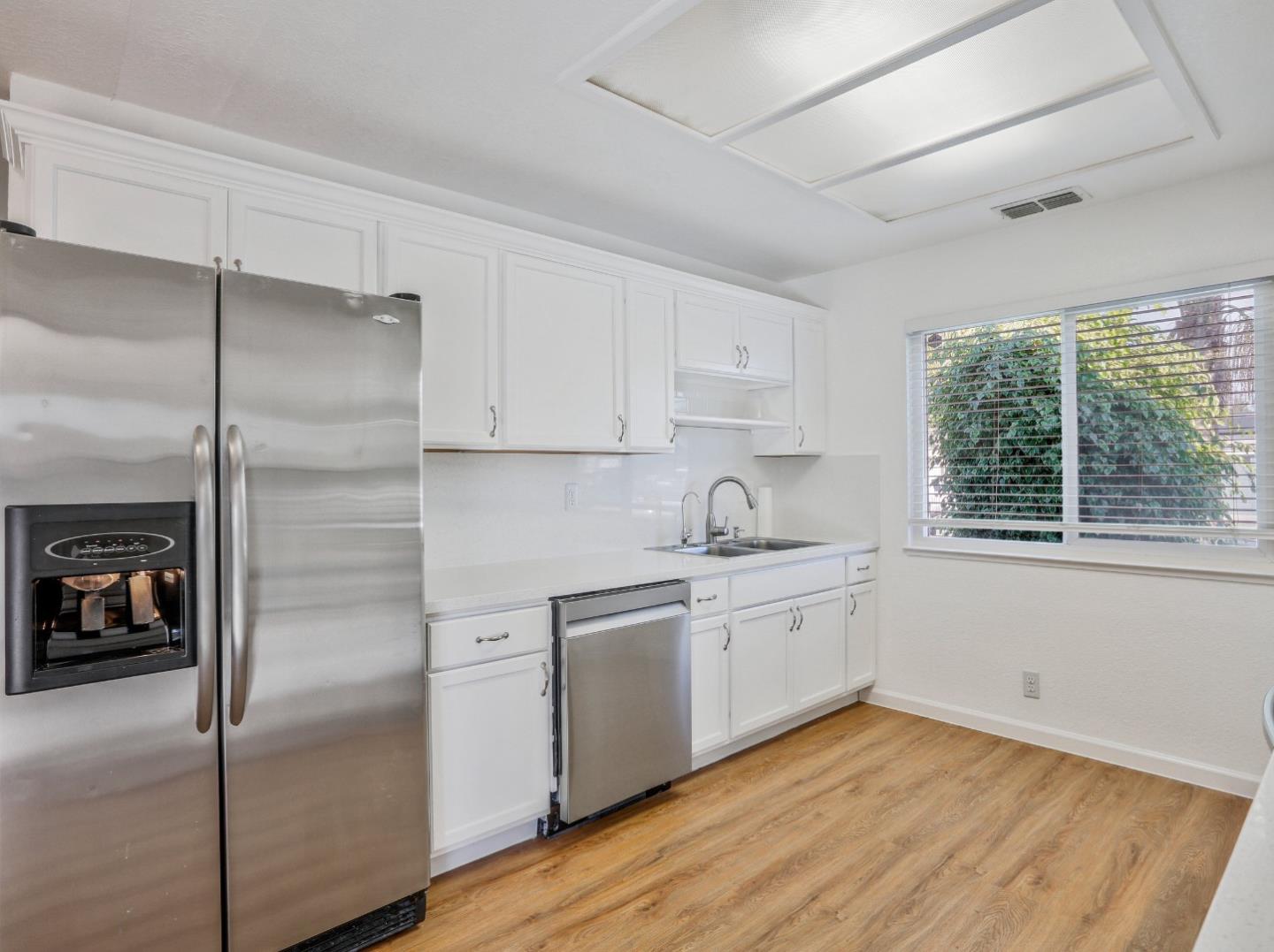 Detail Gallery Image 11 of 33 For 726 Milestone Dr, Lathrop,  CA 95330 - 3 Beds | 2 Baths