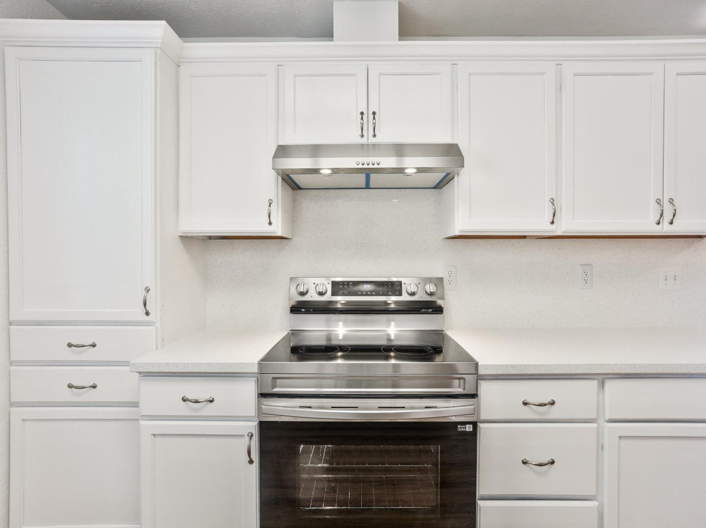 Detail Gallery Image 12 of 33 For 726 Milestone Dr, Lathrop,  CA 95330 - 3 Beds | 2 Baths