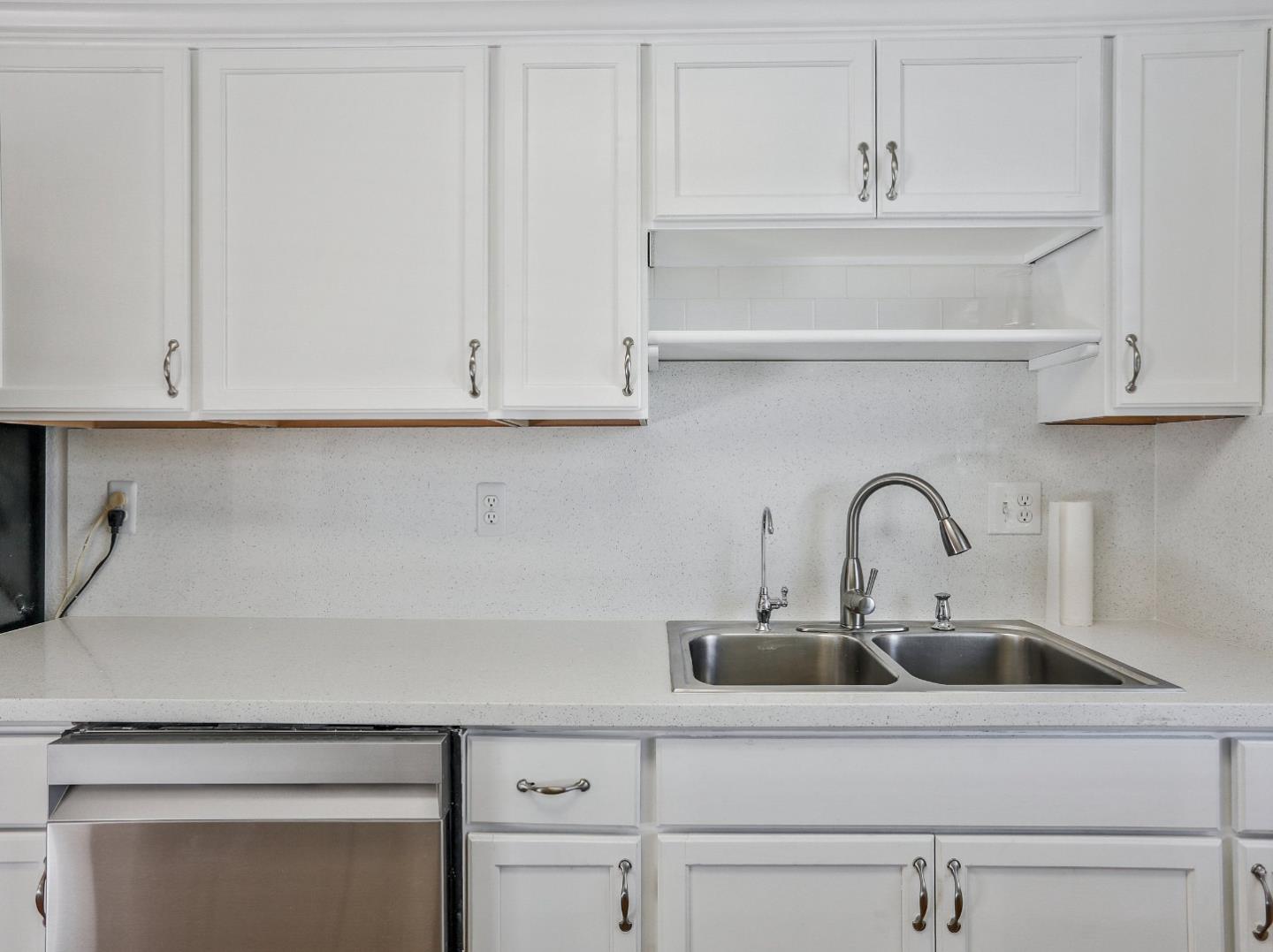 Detail Gallery Image 13 of 33 For 726 Milestone Dr, Lathrop,  CA 95330 - 3 Beds | 2 Baths