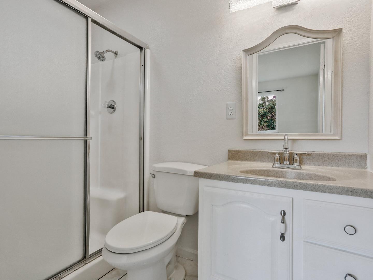 Detail Gallery Image 15 of 33 For 726 Milestone Dr, Lathrop,  CA 95330 - 3 Beds | 2 Baths