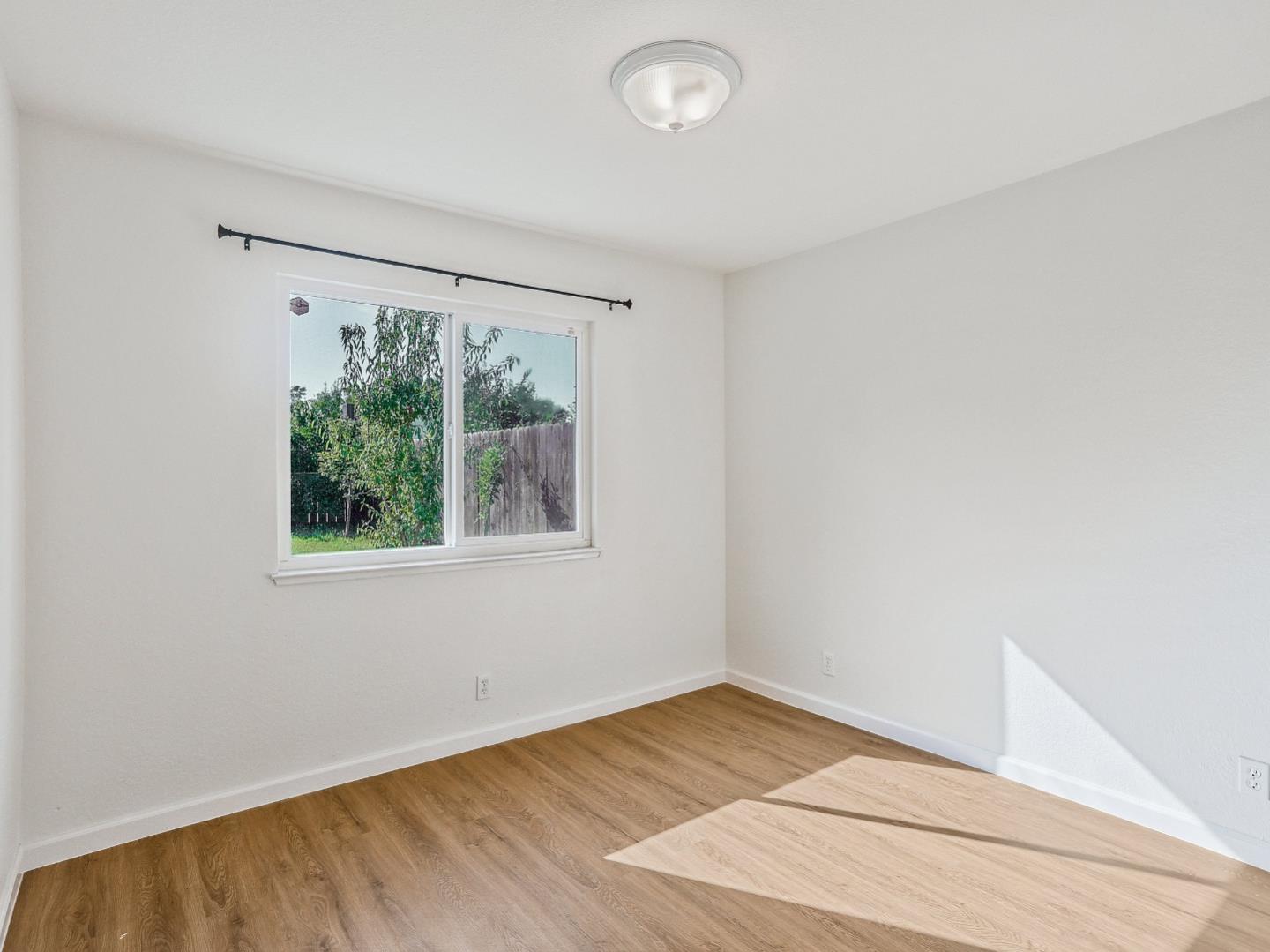 Detail Gallery Image 23 of 33 For 726 Milestone Dr, Lathrop,  CA 95330 - 3 Beds | 2 Baths