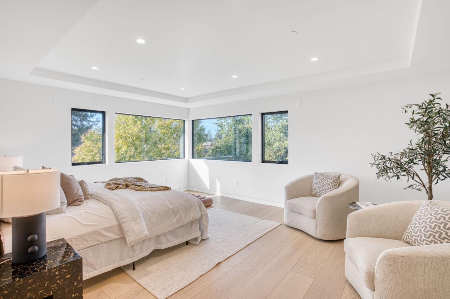 Detail Gallery Image 16 of 43 For 545 Georgia Ave, Palo Alto,  CA 94306 - 5 Beds | 5/1 Baths