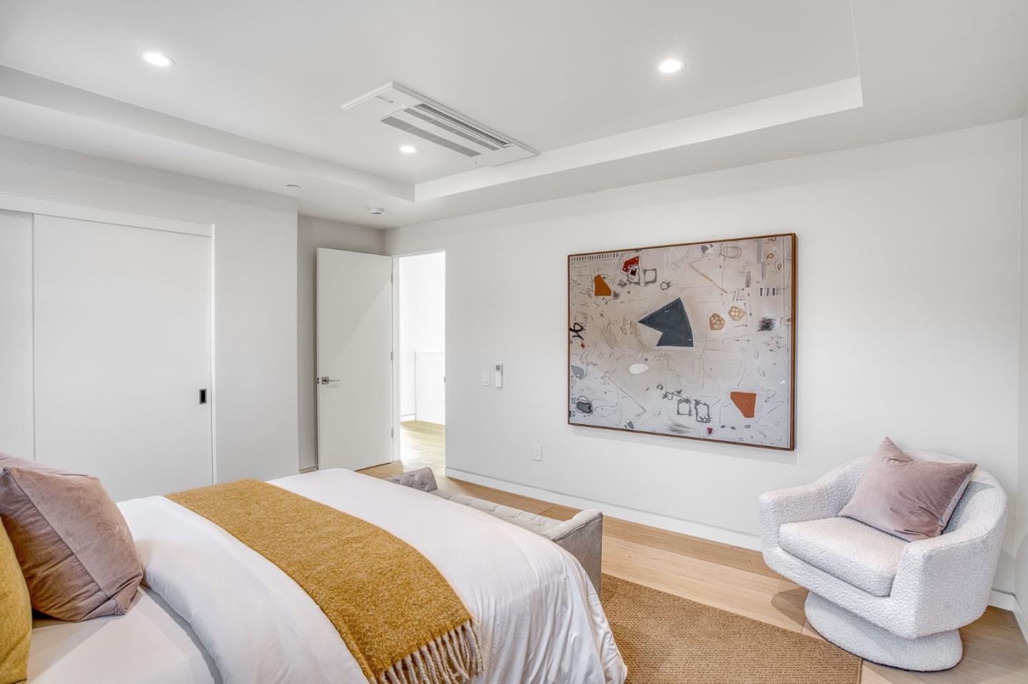 Detail Gallery Image 22 of 43 For 545 Georgia Ave, Palo Alto,  CA 94306 - 5 Beds | 5/1 Baths