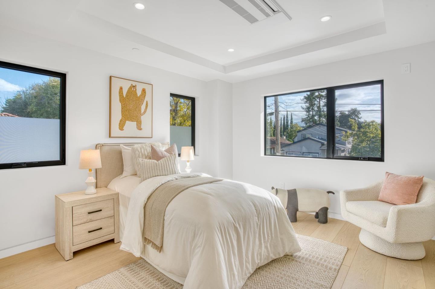 Detail Gallery Image 29 of 43 For 545 Georgia Ave, Palo Alto,  CA 94306 - 5 Beds | 5/1 Baths