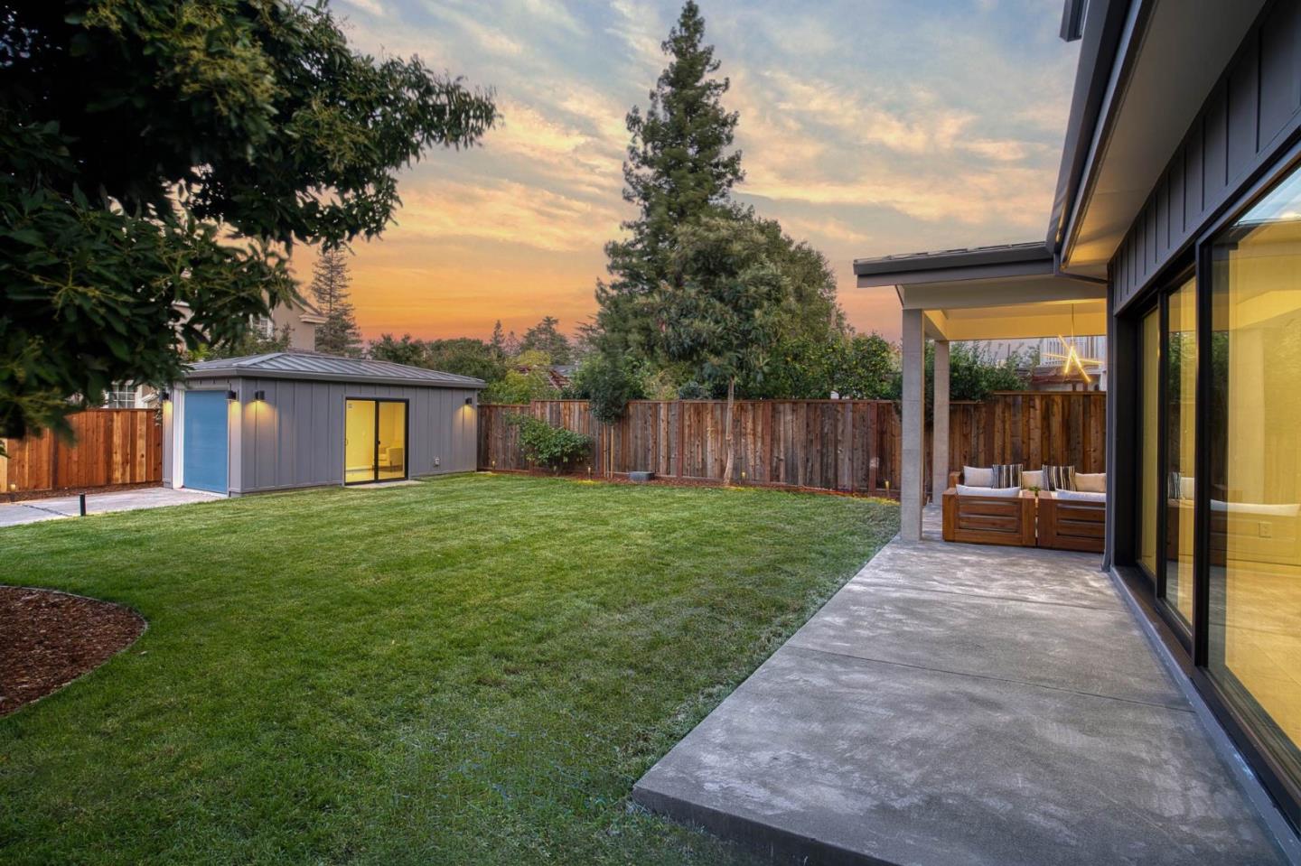 Detail Gallery Image 39 of 43 For 545 Georgia Ave, Palo Alto,  CA 94306 - 5 Beds | 5/1 Baths