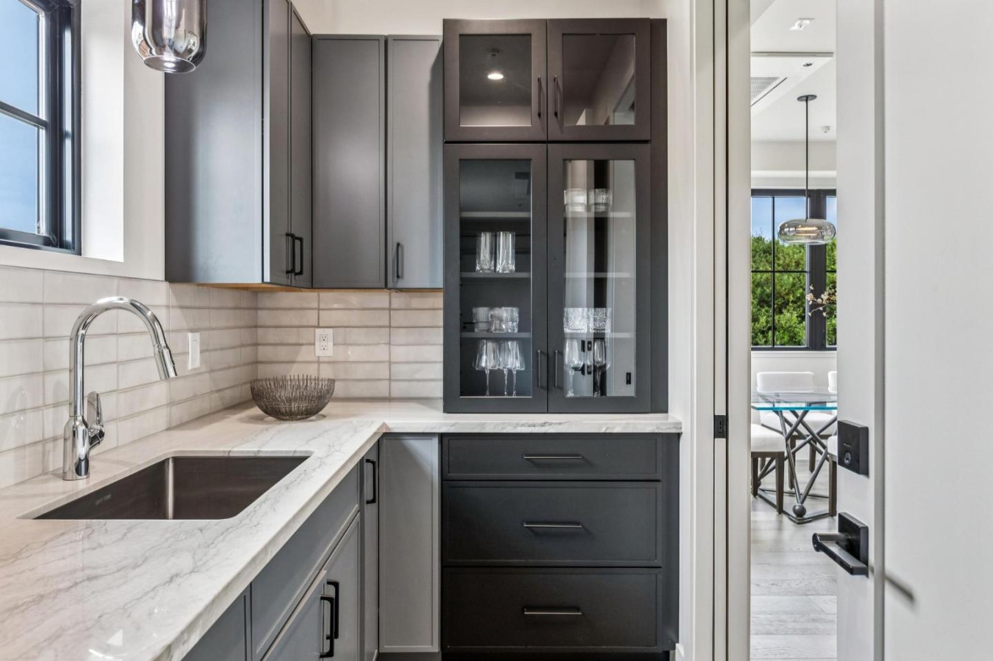 Detail Gallery Image 18 of 51 For 587 Creekside Ct, Half Moon Bay,  CA 94019 - 4 Beds | 3/1 Baths