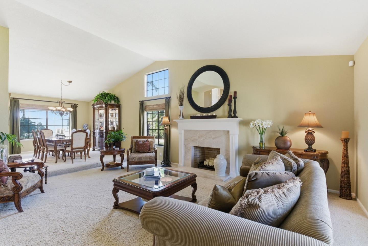 Detail Gallery Image 10 of 49 For 108 Mesa Verde Way, San Carlos,  CA 94070 - 5 Beds | 3 Baths