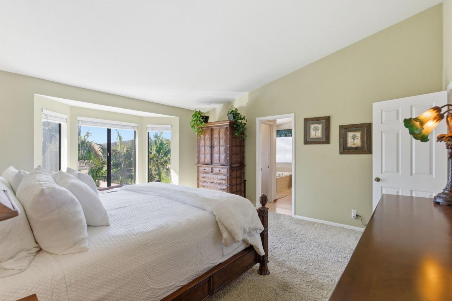 Detail Gallery Image 25 of 49 For 108 Mesa Verde Way, San Carlos,  CA 94070 - 5 Beds | 3 Baths