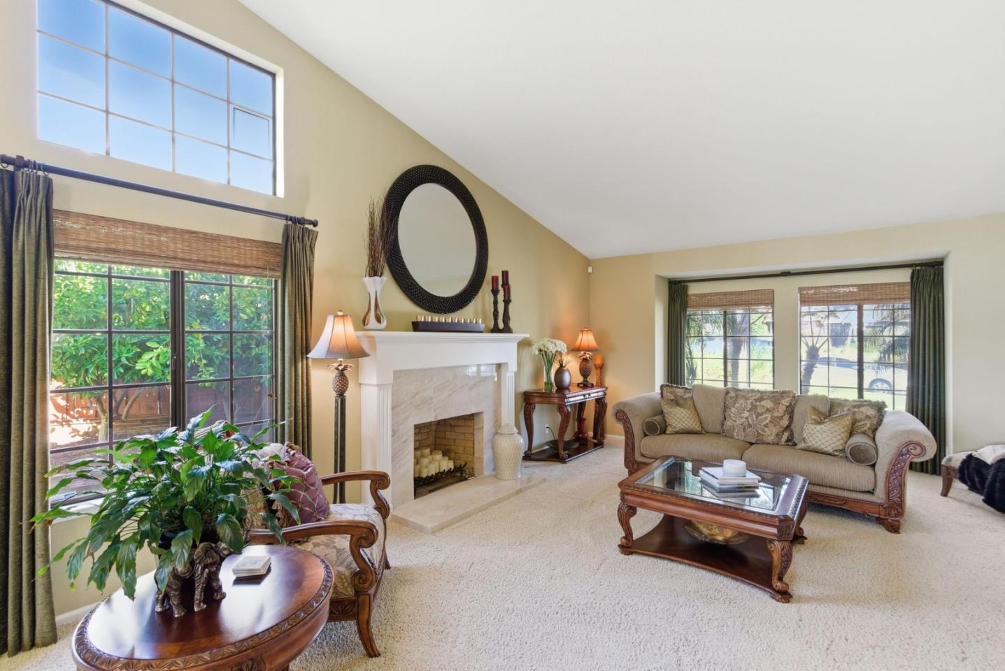 Detail Gallery Image 8 of 49 For 108 Mesa Verde Way, San Carlos,  CA 94070 - 5 Beds | 3 Baths