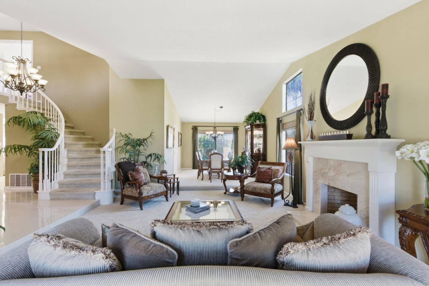 Detail Gallery Image 9 of 49 For 108 Mesa Verde Way, San Carlos,  CA 94070 - 5 Beds | 3 Baths