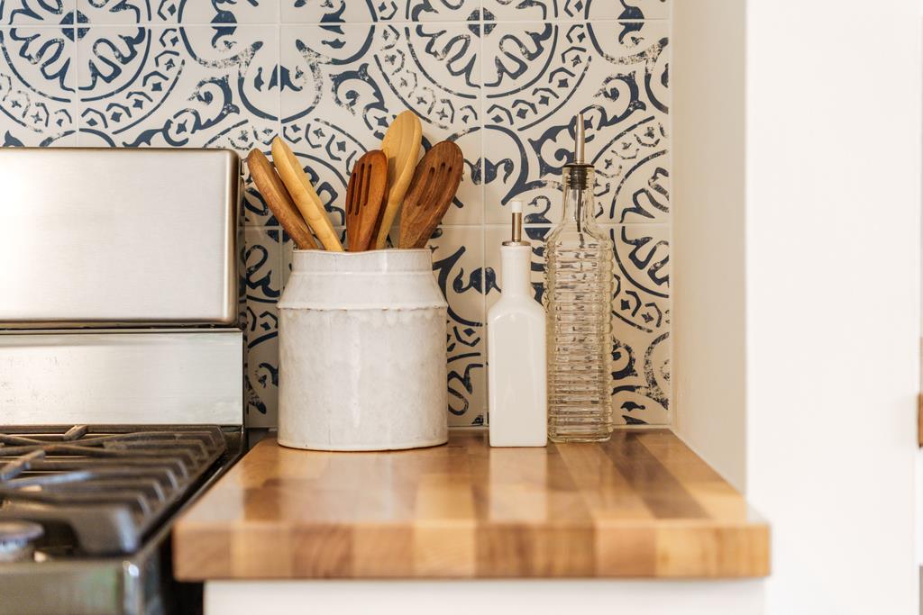 Detail Gallery Image 11 of 32 For 130 Darwin St, Santa Cruz,  CA 95062 - 2 Beds | 1 Baths