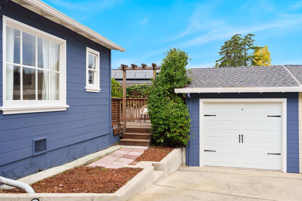 Detail Gallery Image 27 of 32 For 130 Darwin St, Santa Cruz,  CA 95062 - 2 Beds | 1 Baths