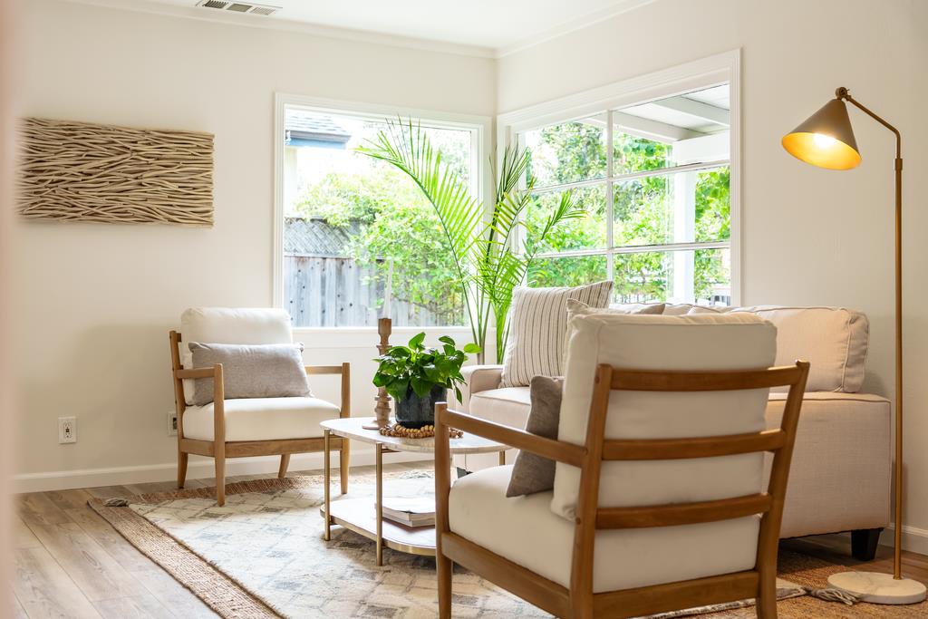 Detail Gallery Image 4 of 32 For 130 Darwin St, Santa Cruz,  CA 95062 - 2 Beds | 1 Baths