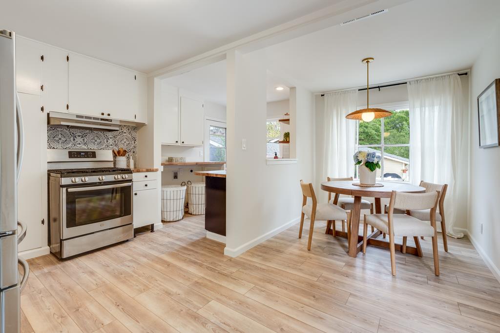 Detail Gallery Image 9 of 32 For 130 Darwin St, Santa Cruz,  CA 95062 - 2 Beds | 1 Baths