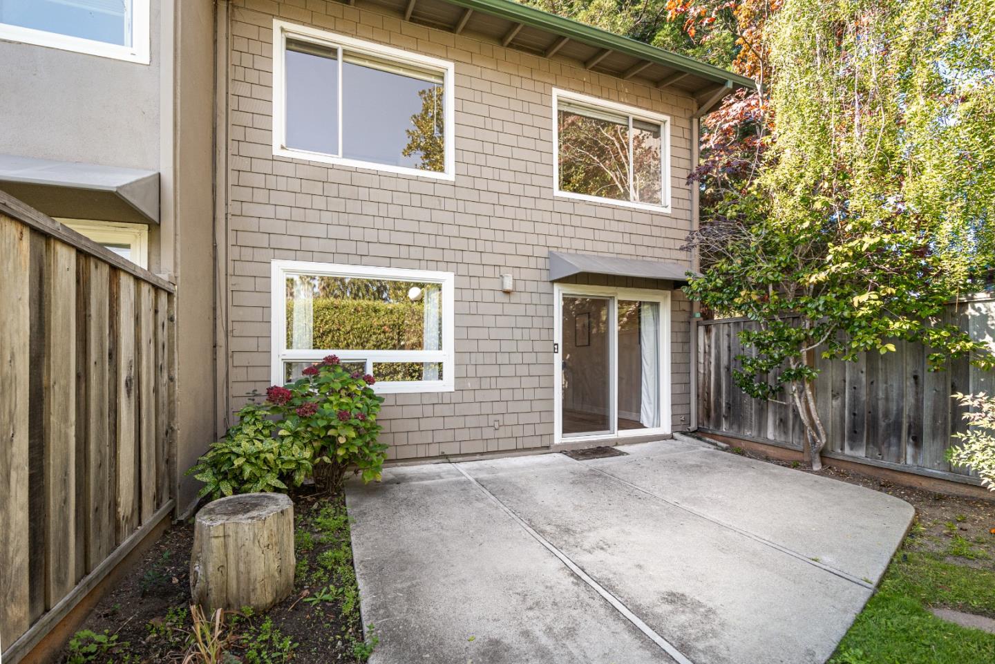 Detail Gallery Image 5 of 28 For 180 Dakota Ave #D,  Santa Cruz,  CA 95060 - 3 Beds | 1/1 Baths