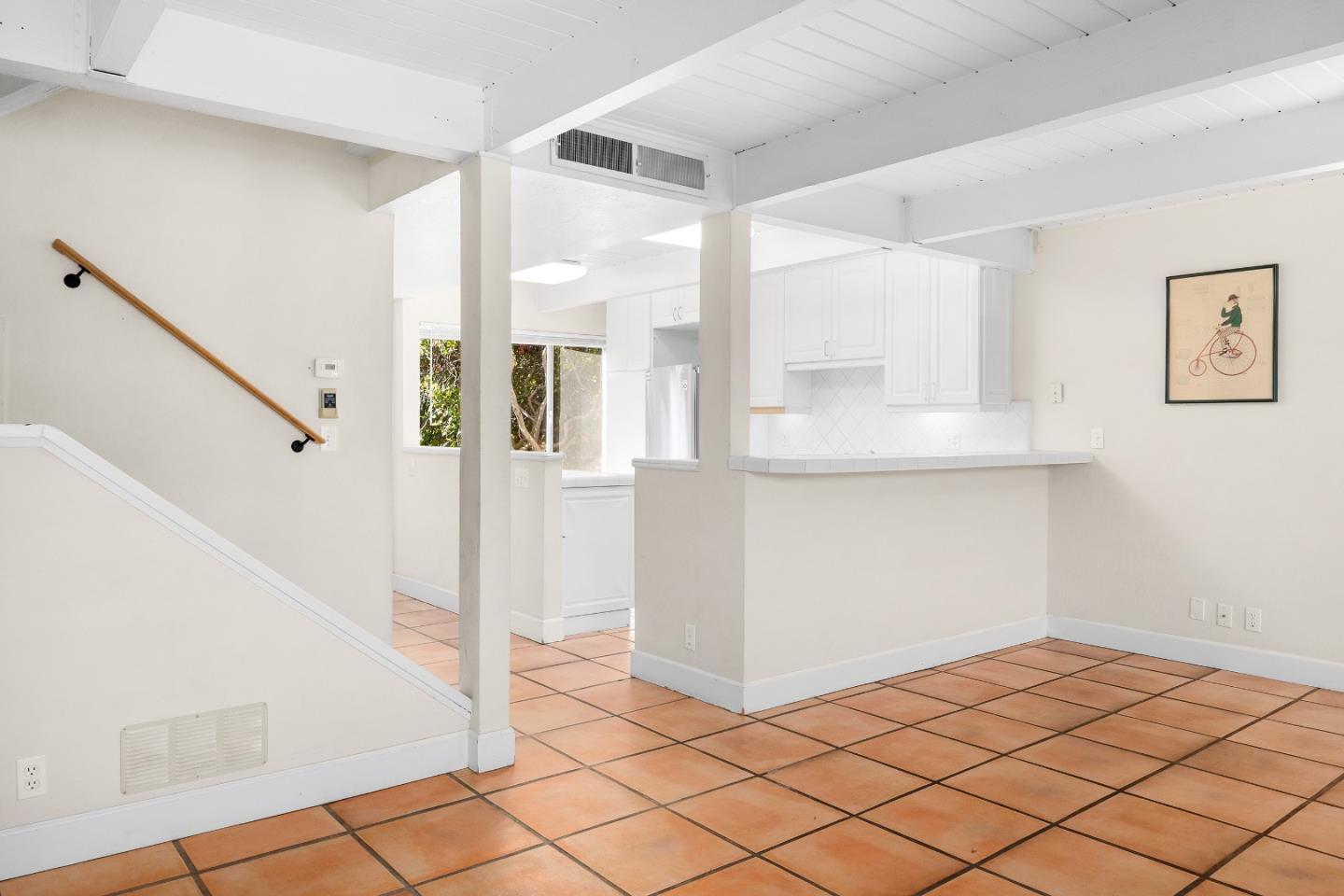 Detail Gallery Image 9 of 28 For 180 Dakota Ave #D,  Santa Cruz,  CA 95060 - 3 Beds | 1/1 Baths