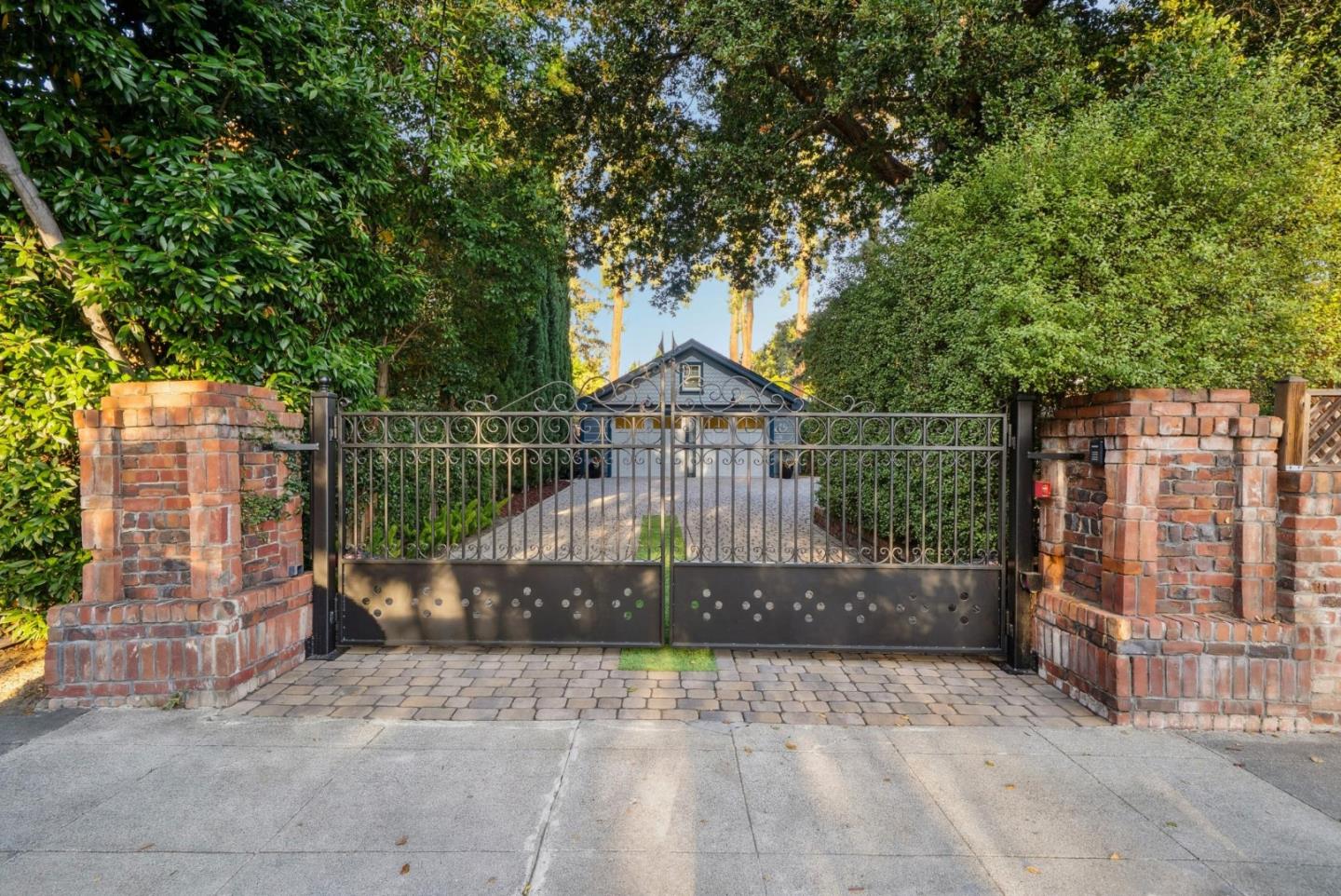 Detail Gallery Image 69 of 104 For 1197 Willow St, San Jose,  CA 95125 - 4 Beds | 1/1 Baths