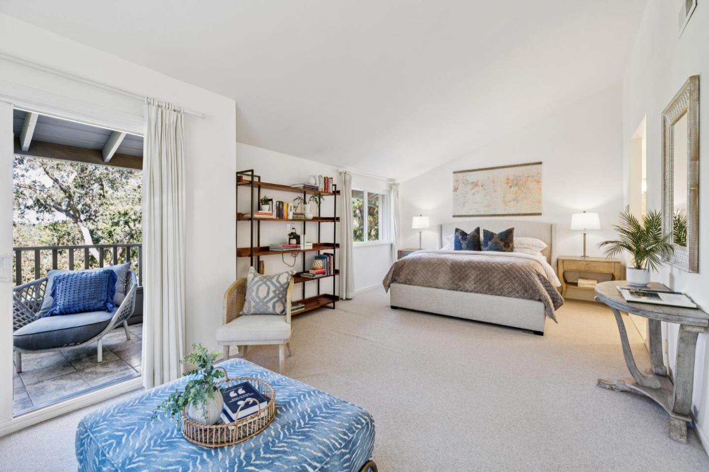 Detail Gallery Image 9 of 21 For 402 Sand Hill Cir, Menlo Park,  CA 94025 - 3 Beds | 2/1 Baths