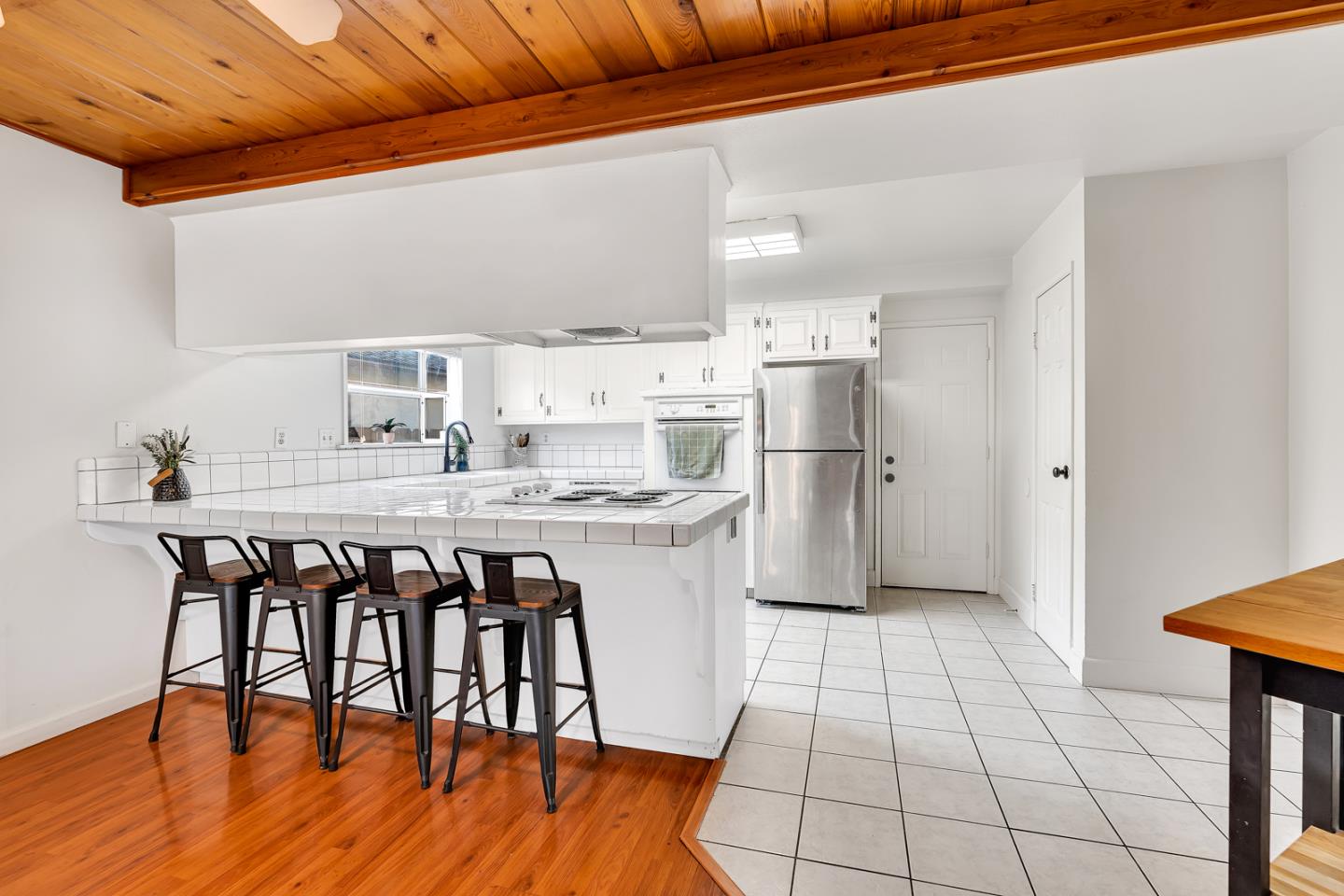 Detail Gallery Image 14 of 46 For 1062 Madison Ave, Los Banos,  CA 93635 - 4 Beds | 2 Baths