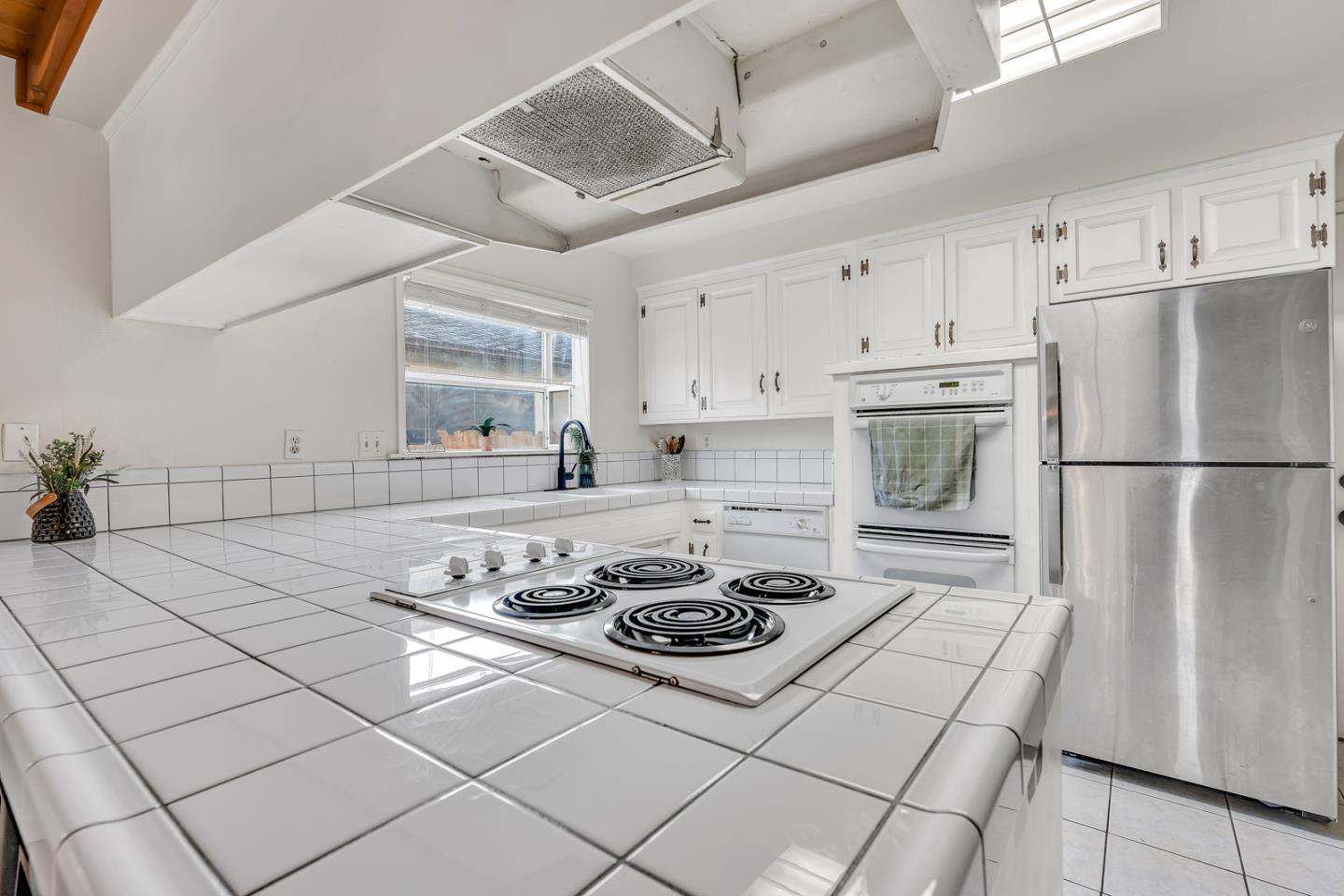 Detail Gallery Image 9 of 46 For 1062 Madison Ave, Los Banos,  CA 93635 - 4 Beds | 2 Baths