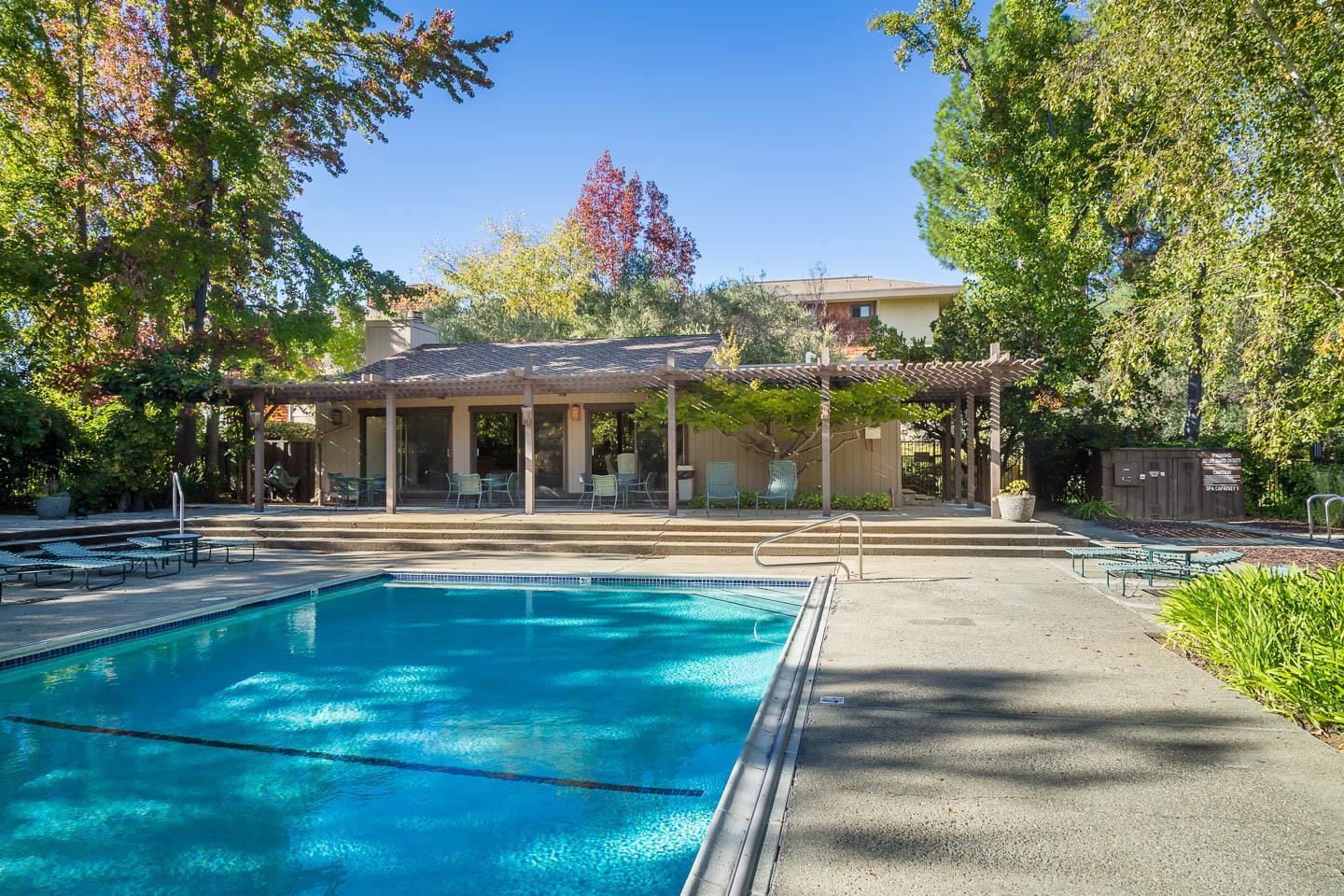 Detail Gallery Image 13 of 17 For 1230 Sharon Park Dr #55,  Menlo Park,  CA 94025 - 2 Beds | 2 Baths