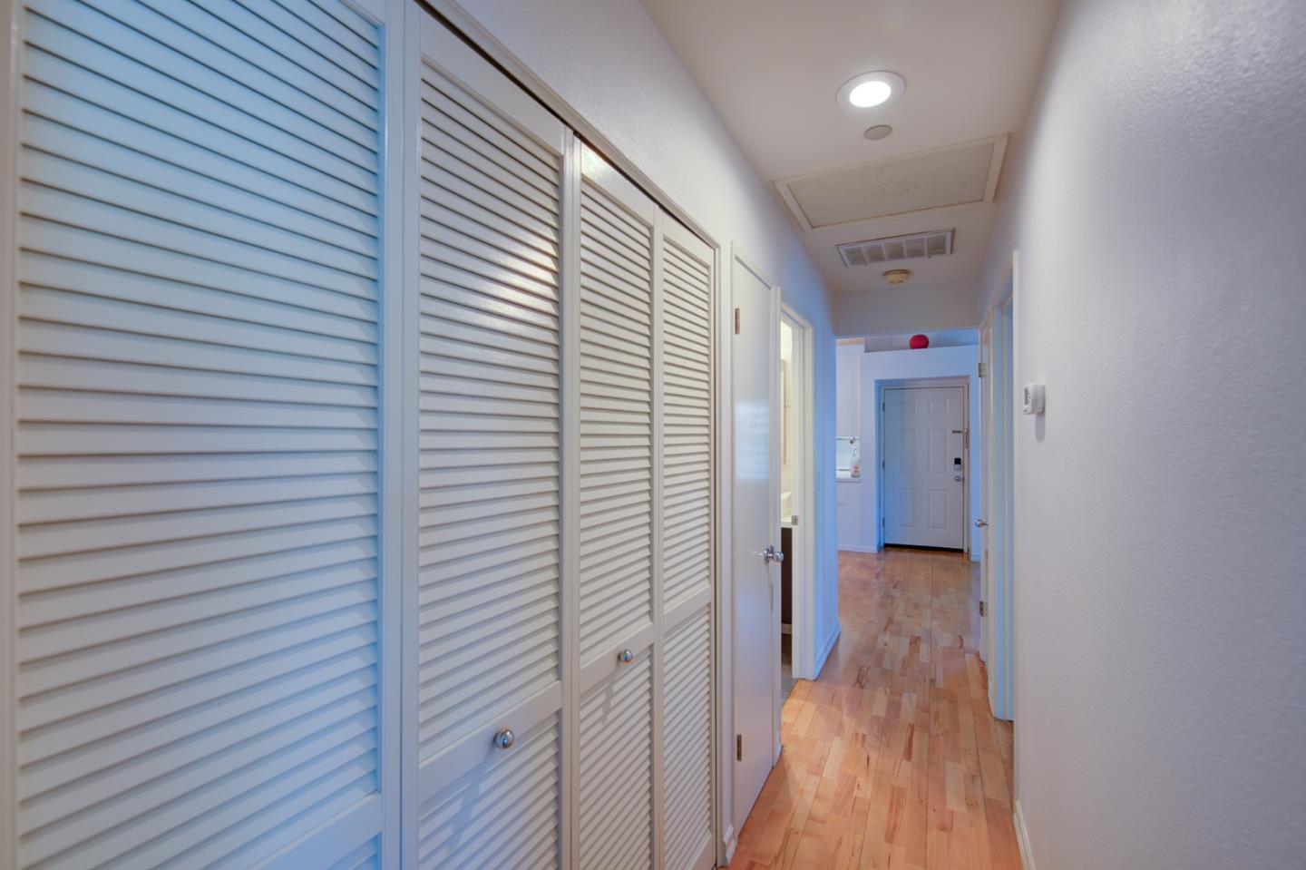 Detail Gallery Image 10 of 18 For 4098 Biscotti Pl, San Jose,  CA 95134 - 2 Beds | 2 Baths