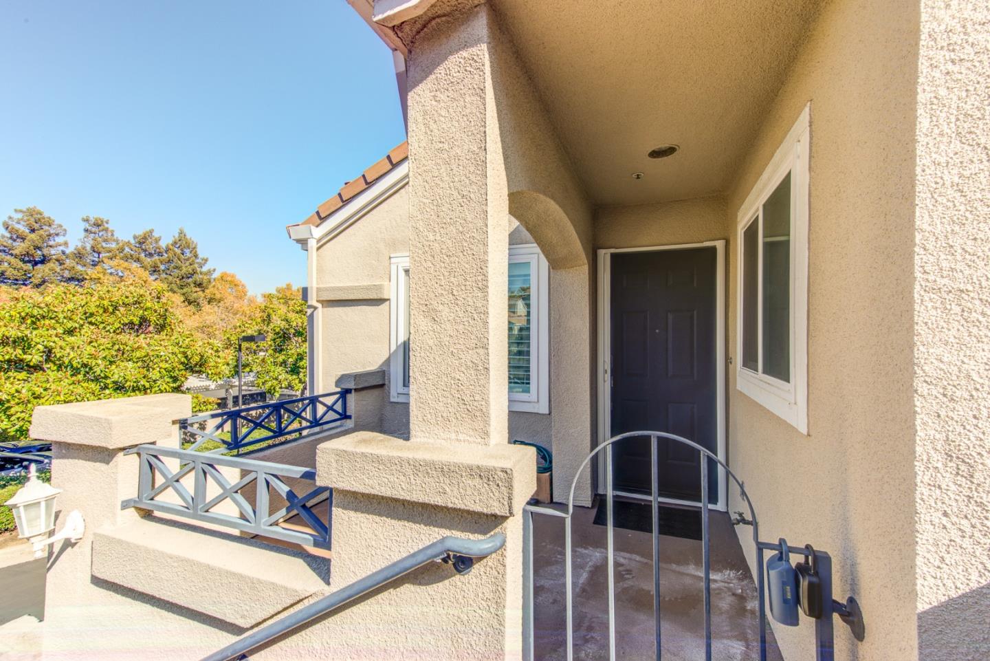 Detail Gallery Image 3 of 18 For 4098 Biscotti Pl, San Jose,  CA 95134 - 2 Beds | 2 Baths